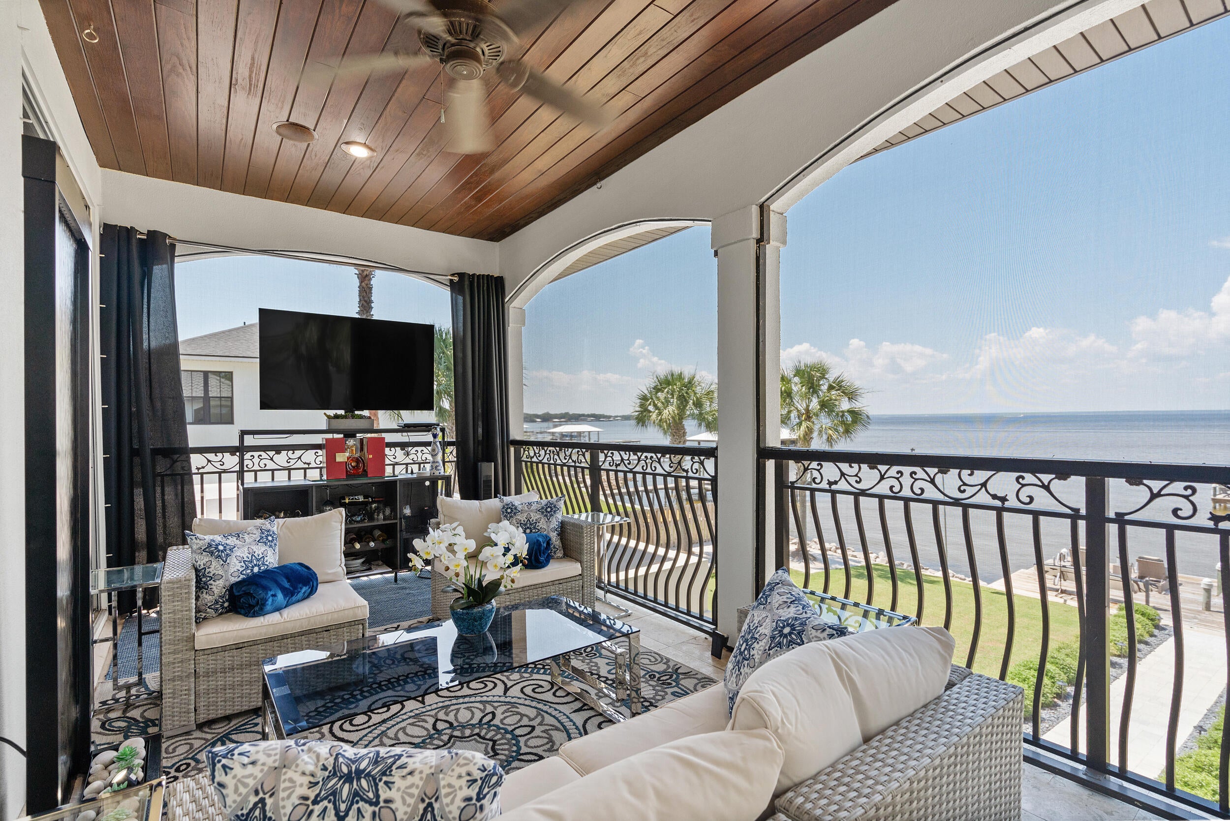 CREEKWATER BAY ESTATES UNREC - Residential