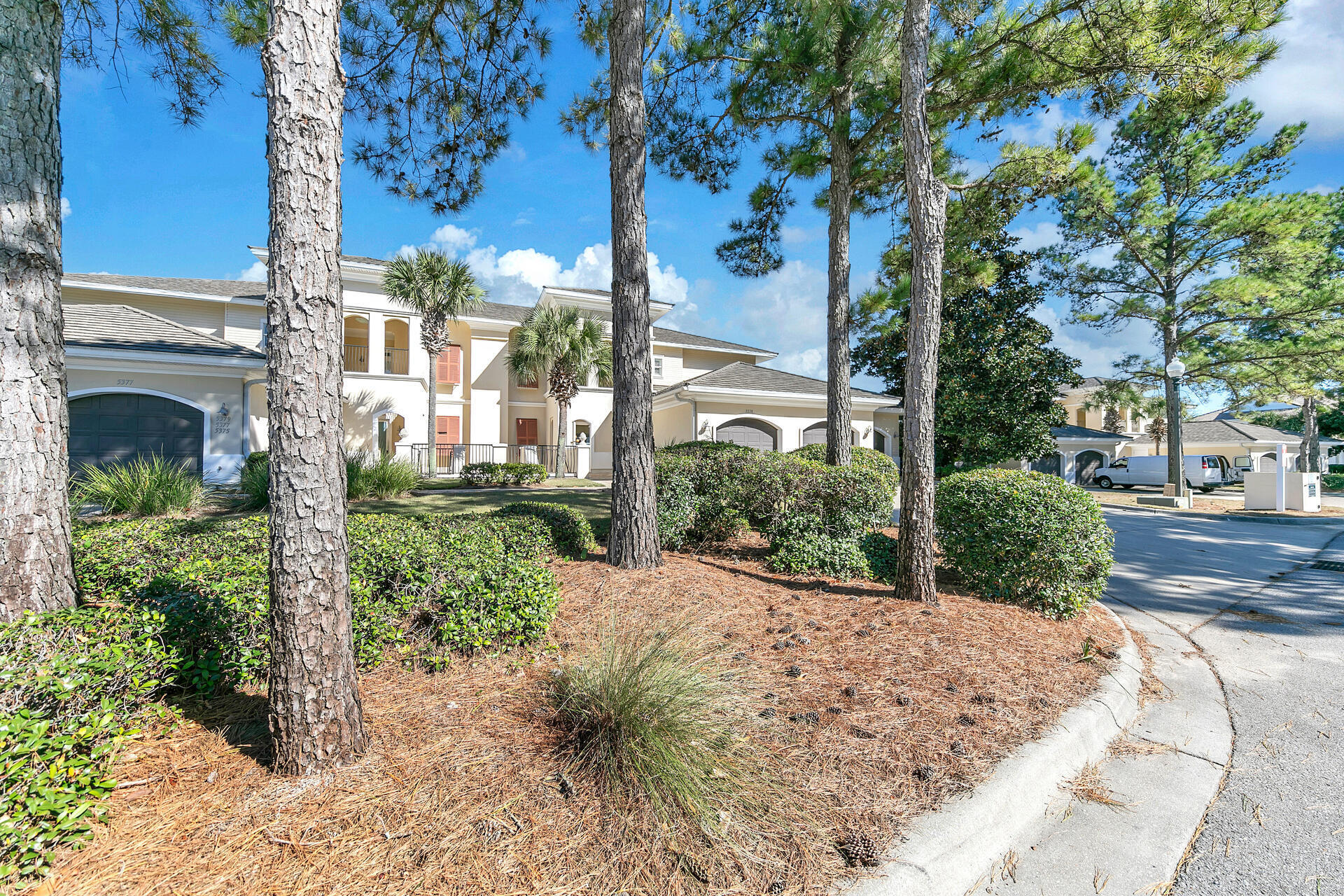 PINE RIDGE VILLAS - Residential