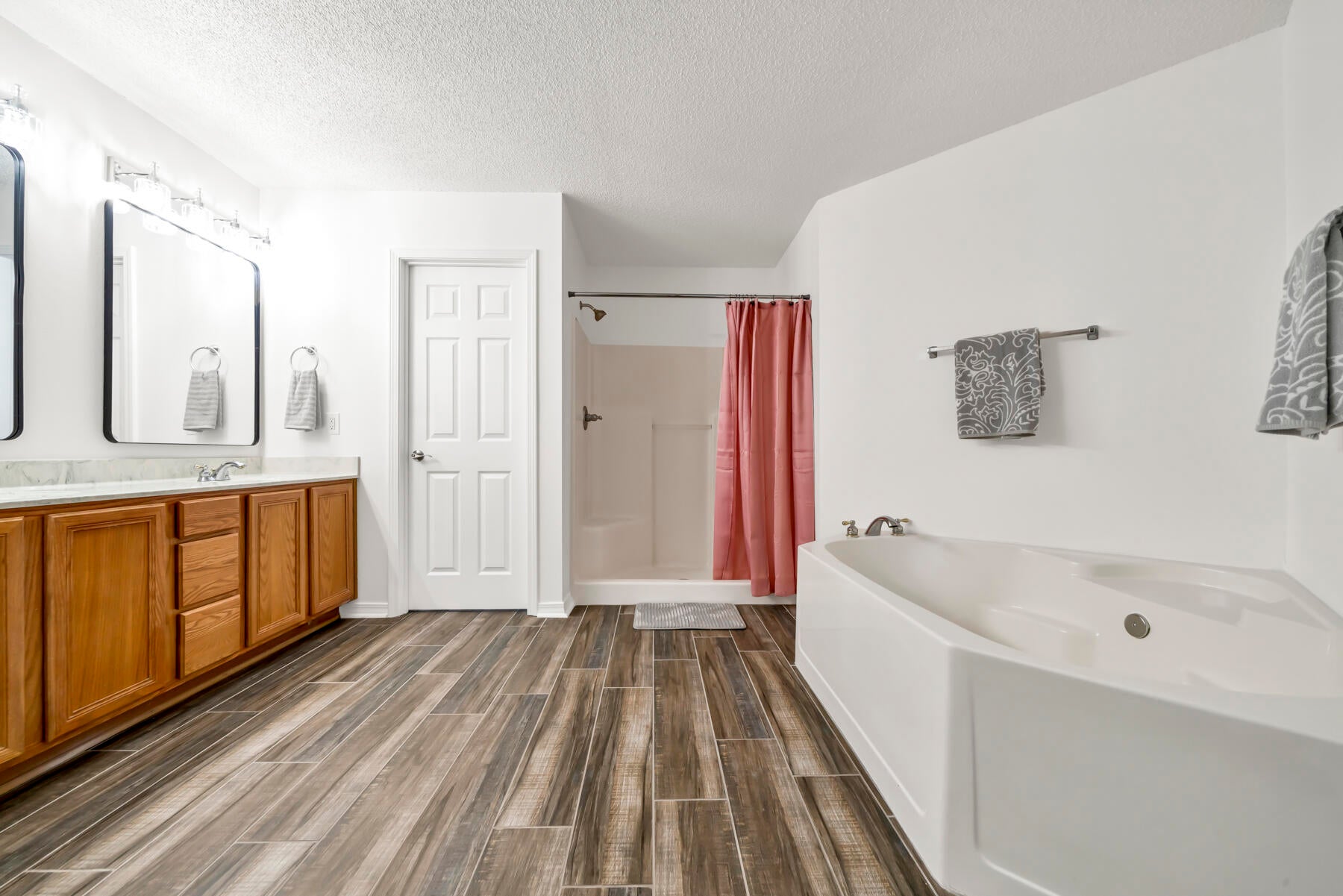 HOLLEY BY THE SEA - Residential