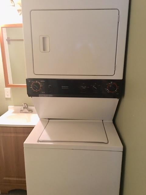 FAIR OAKS VILLAGE CONDO - Residential Lease