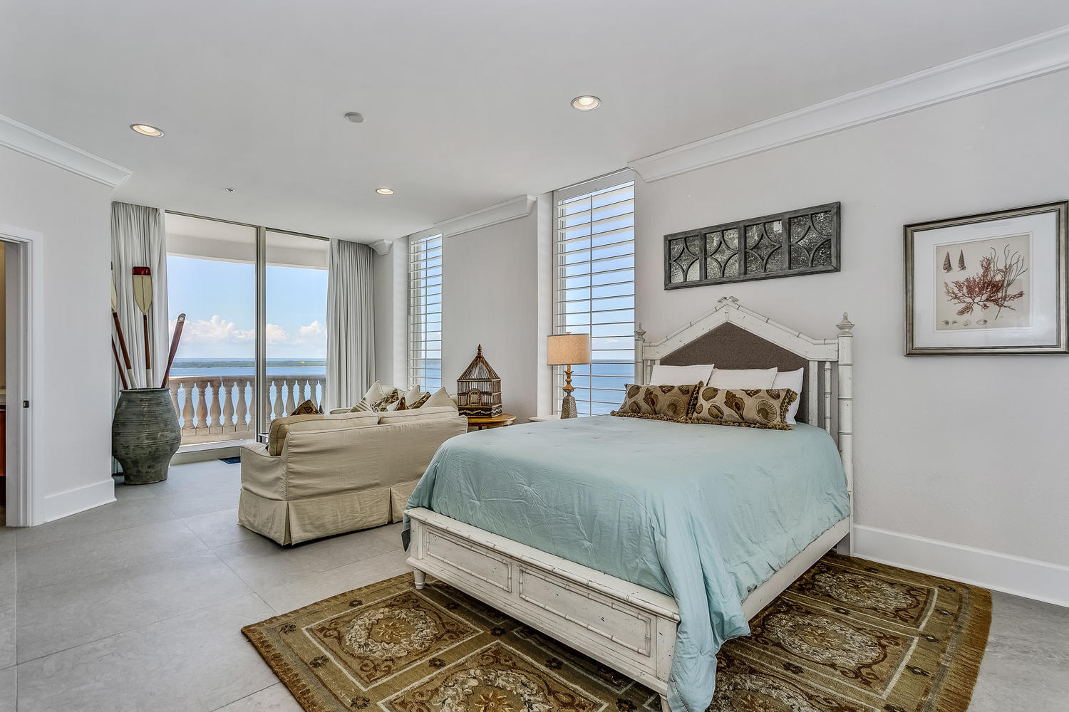 BEACH CLUB CONDO THE - Residential