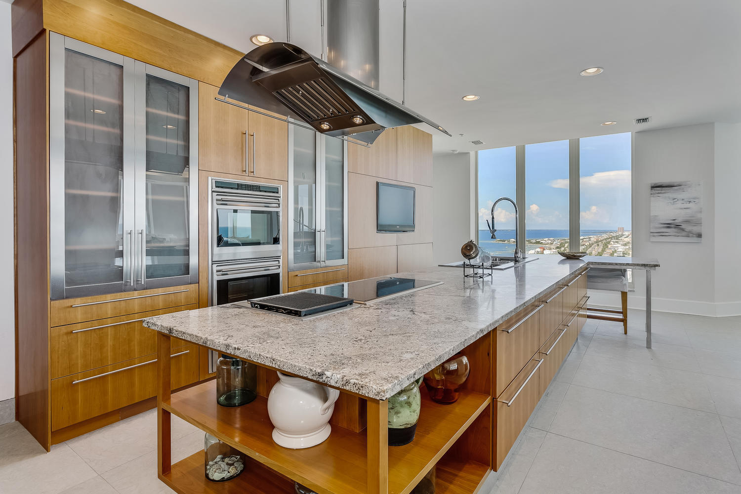 BEACH CLUB CONDO THE - Residential