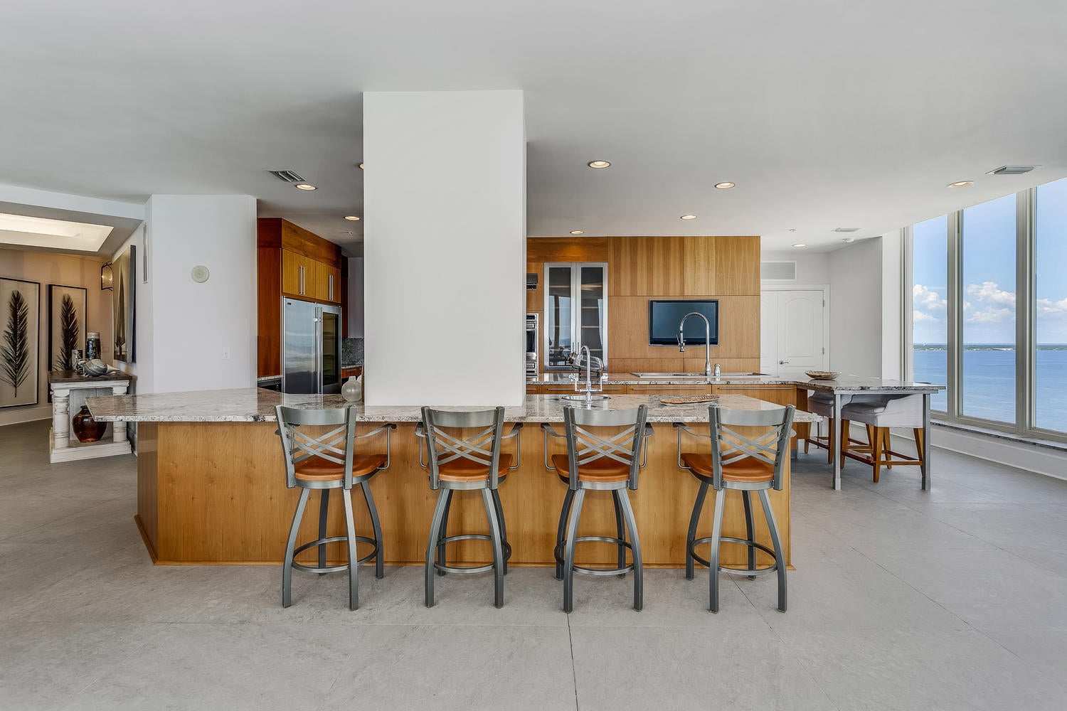 BEACH CLUB CONDO THE - Residential