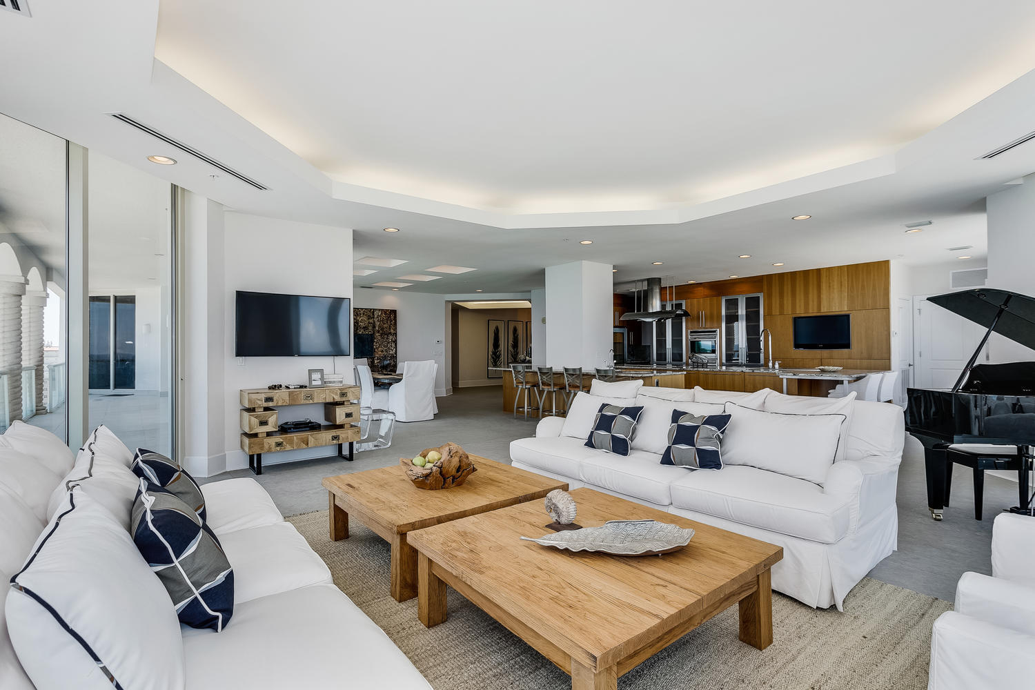 BEACH CLUB CONDO THE - Residential
