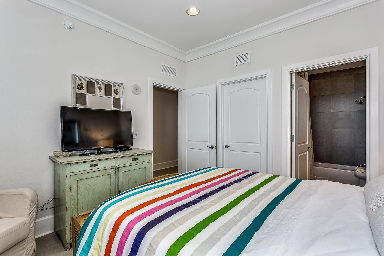 BEACH CLUB CONDO THE - Residential