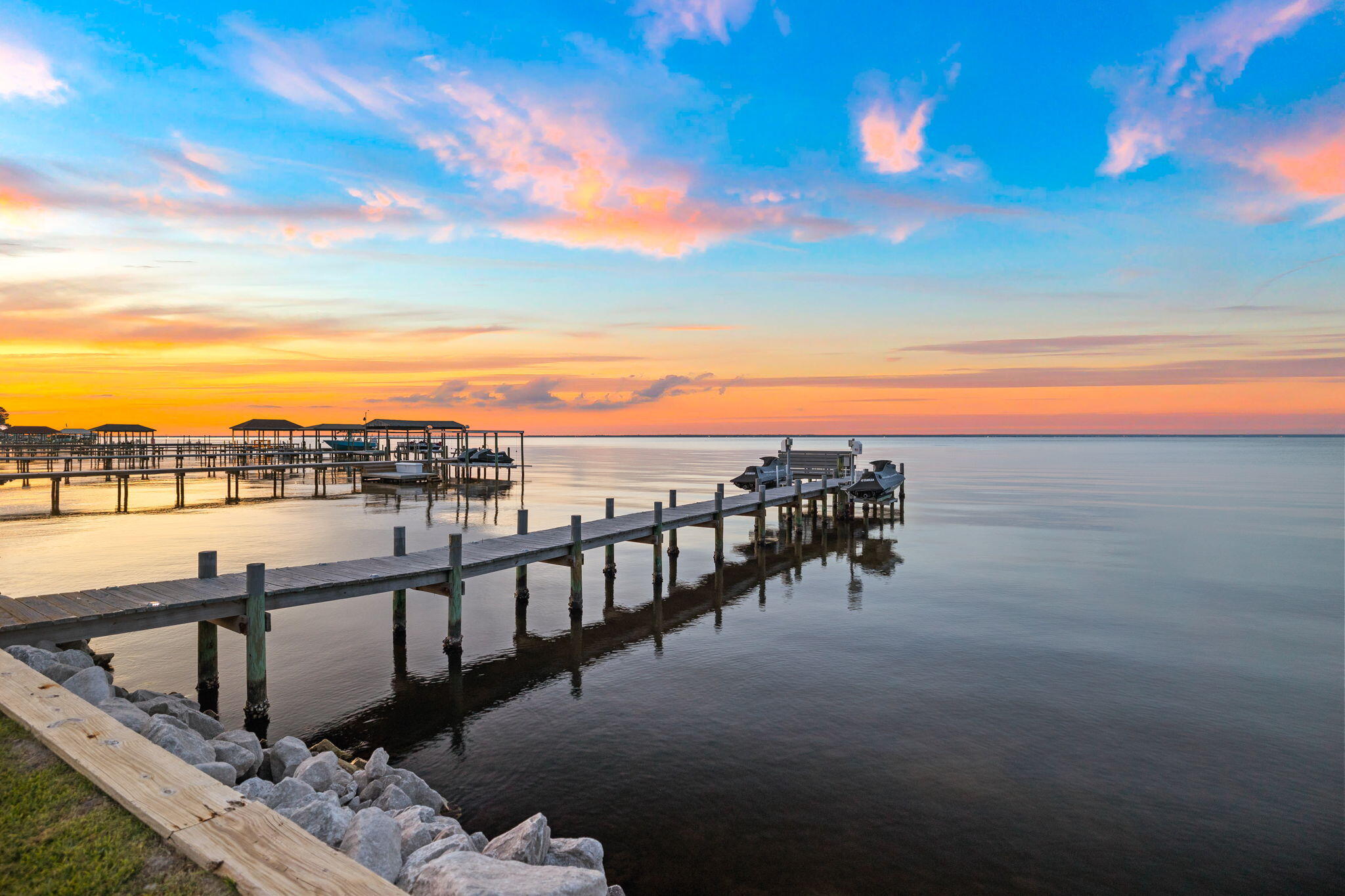 HOLIDAY SHORE ESTATES - Residential