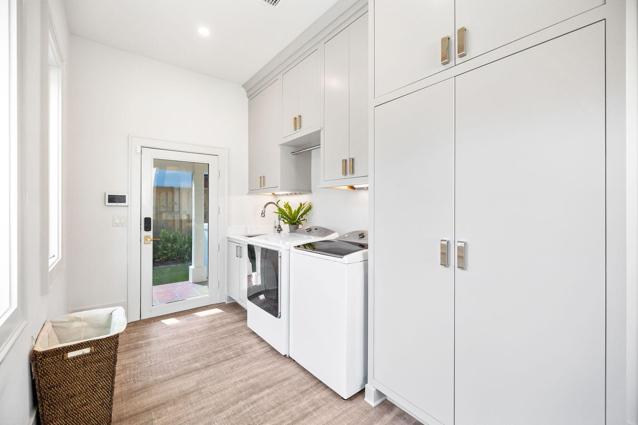 HOLIDAY SHORE ESTATES - Residential