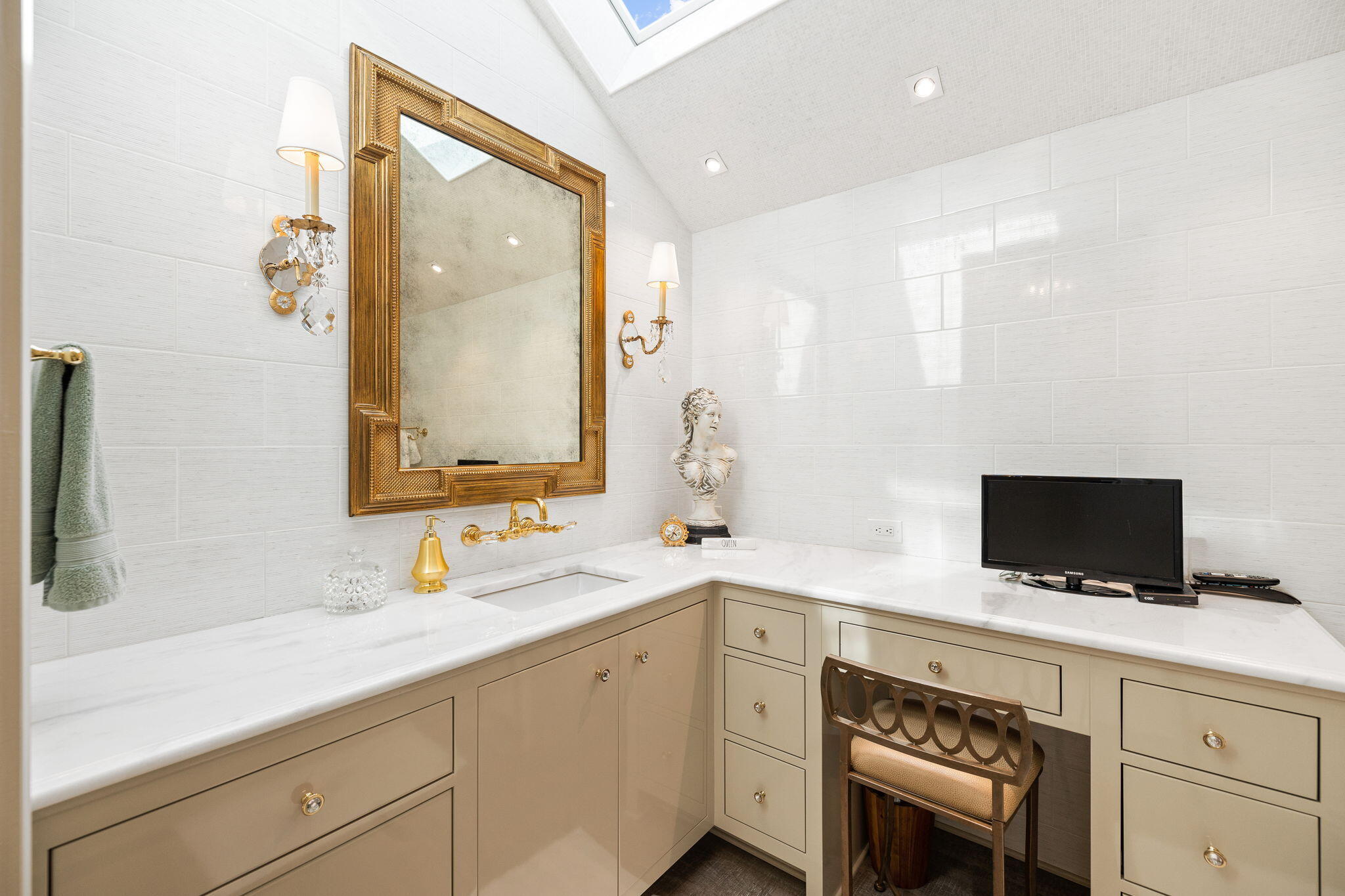 HOLIDAY SHORE ESTATES - Residential