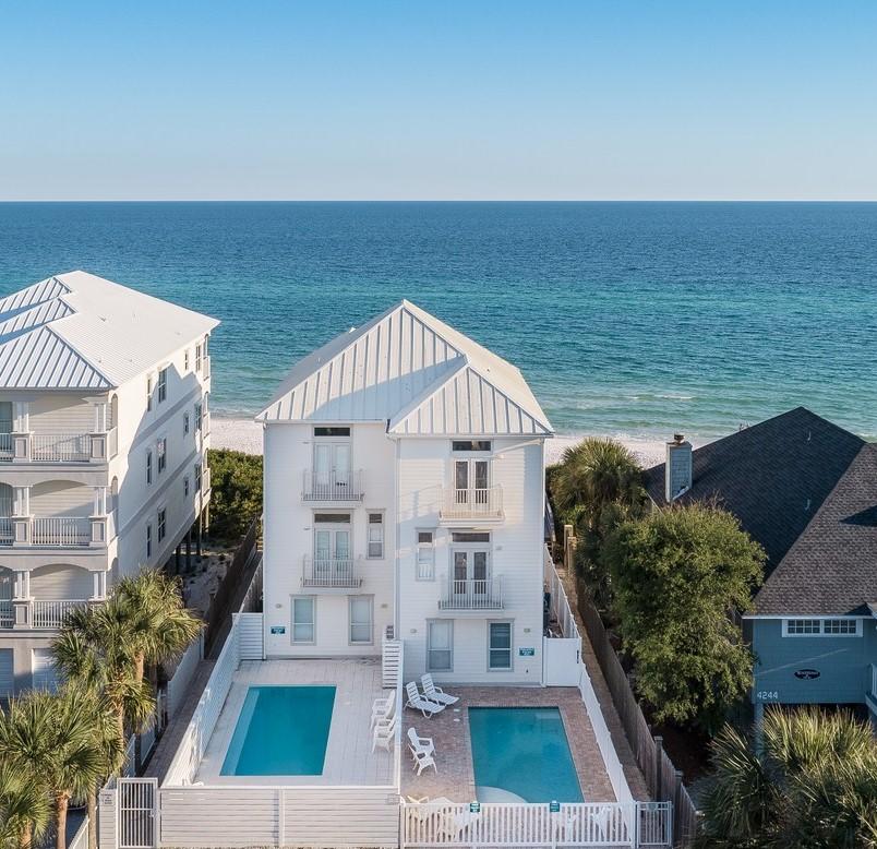 LOT 9-C BEING MORE PARTICULARLY DESCRIBED AS: COM AT THE NE/C OF LOT 10 DANABEACH S/D - Residential