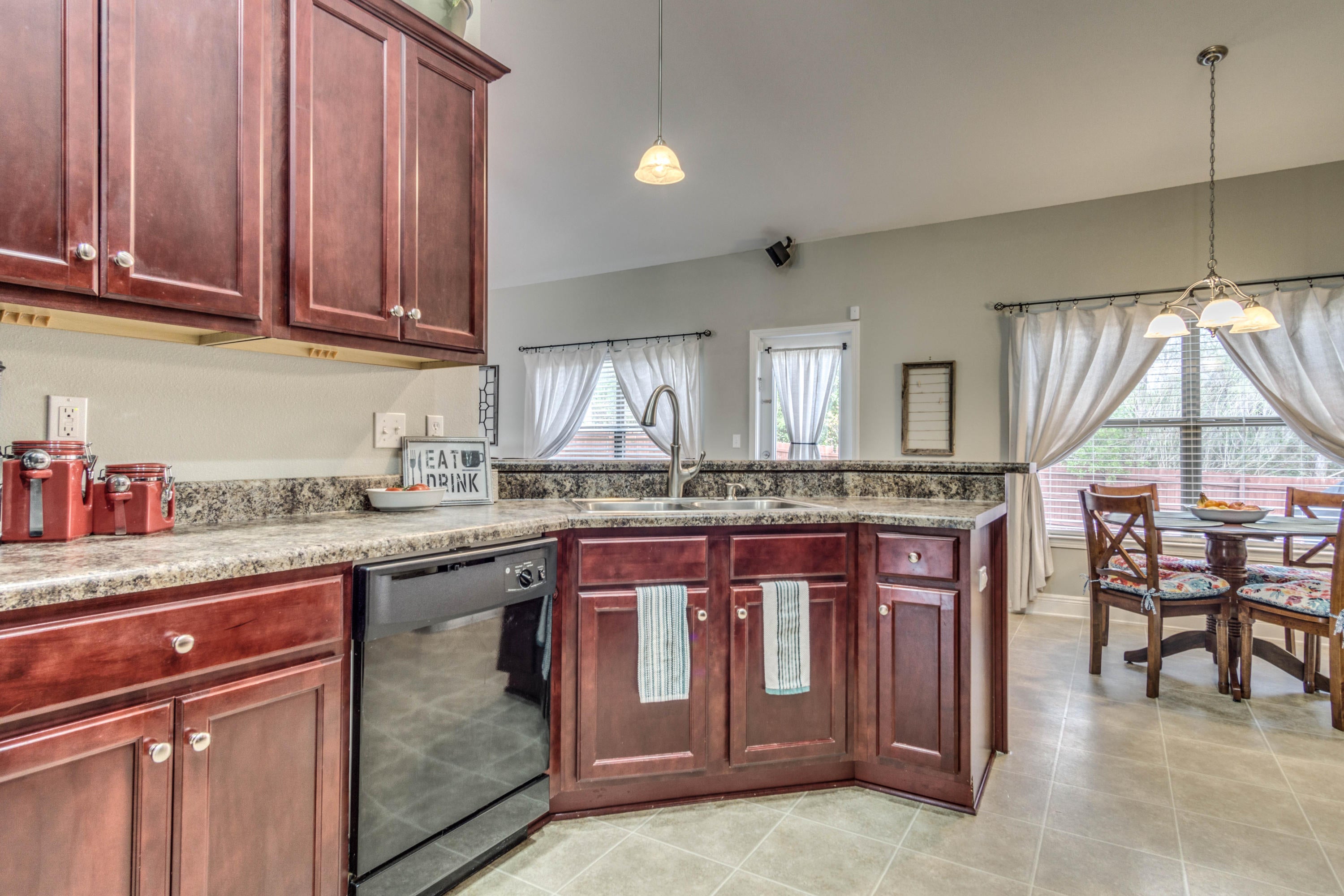 ROLLING RIDGE - Residential