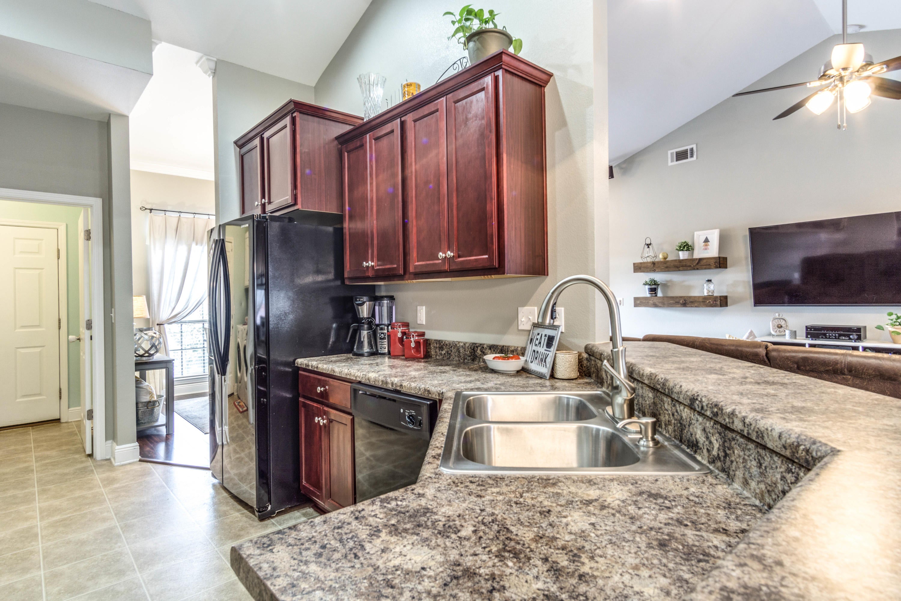 ROLLING RIDGE - Residential