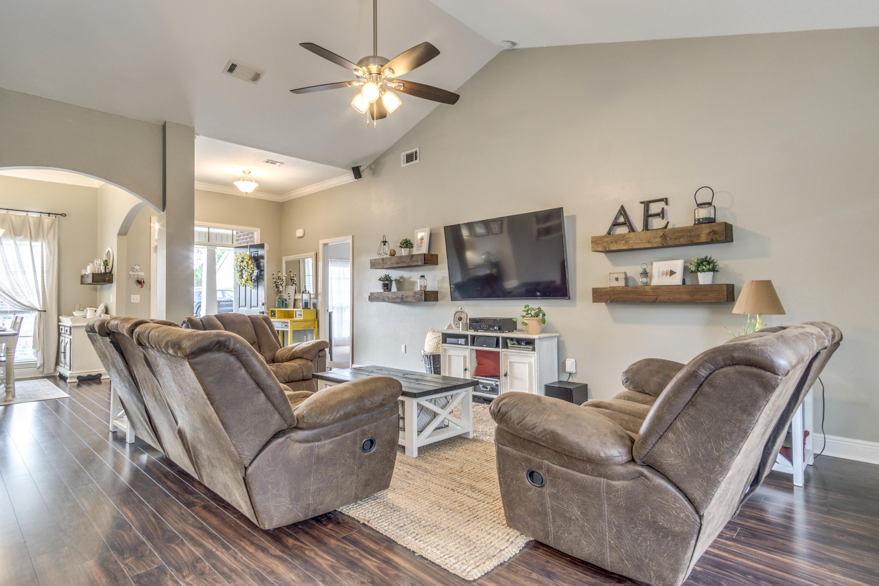 ROLLING RIDGE - Residential
