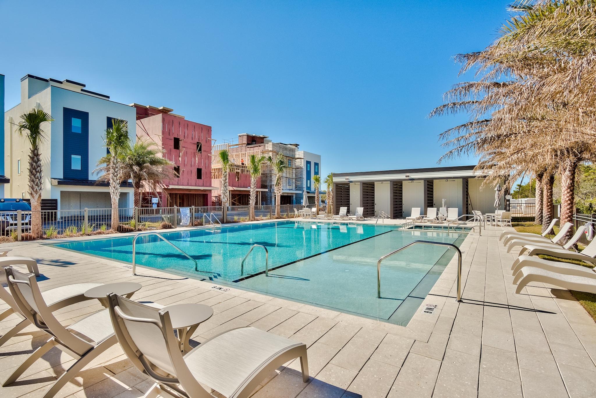 CREST DELEVLOPMENT - Residential