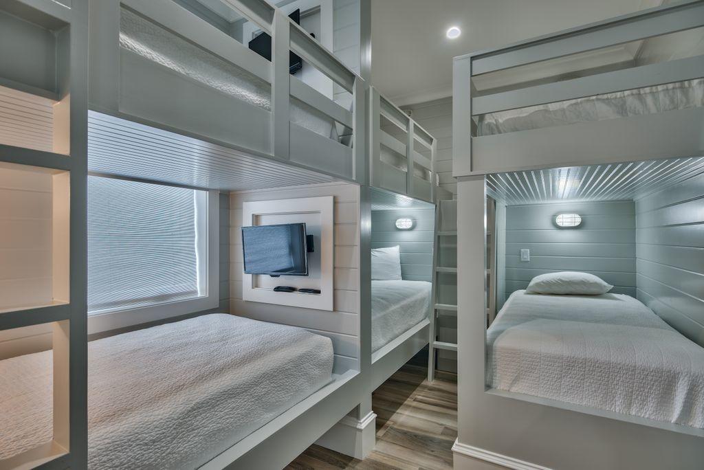 FRANGISTA BEACH 1ST ADDN - Residential
