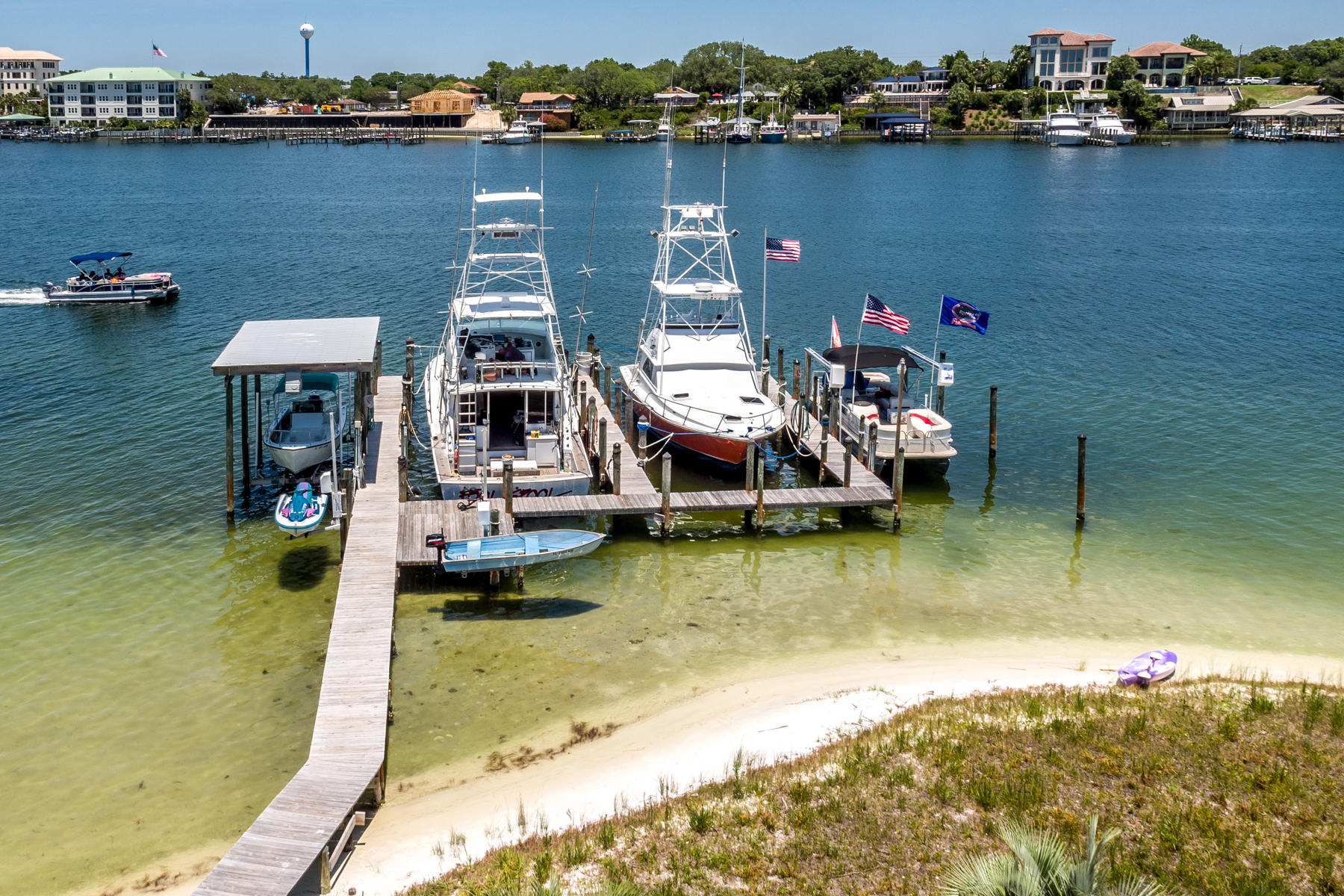 HOLIDAY ISLE - Residential