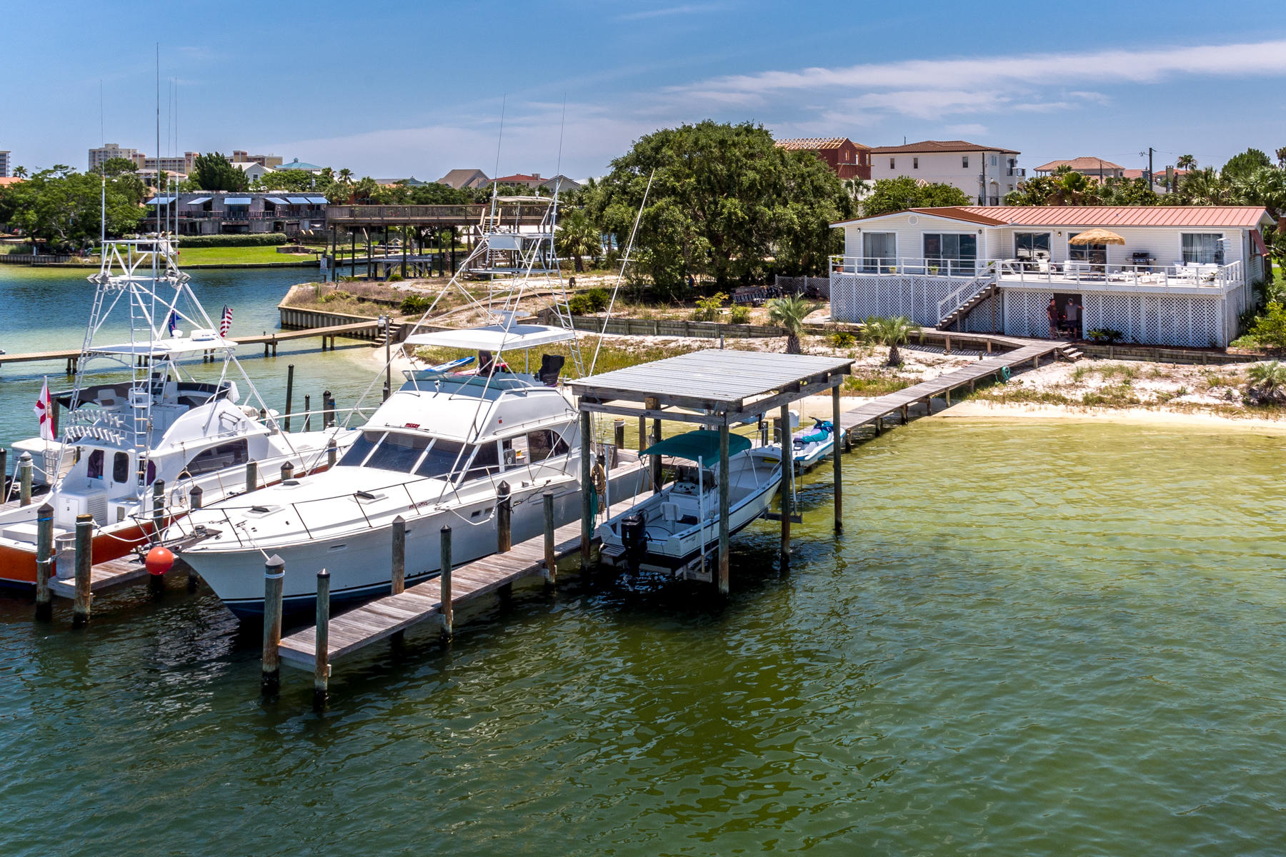 HOLIDAY ISLE - Residential
