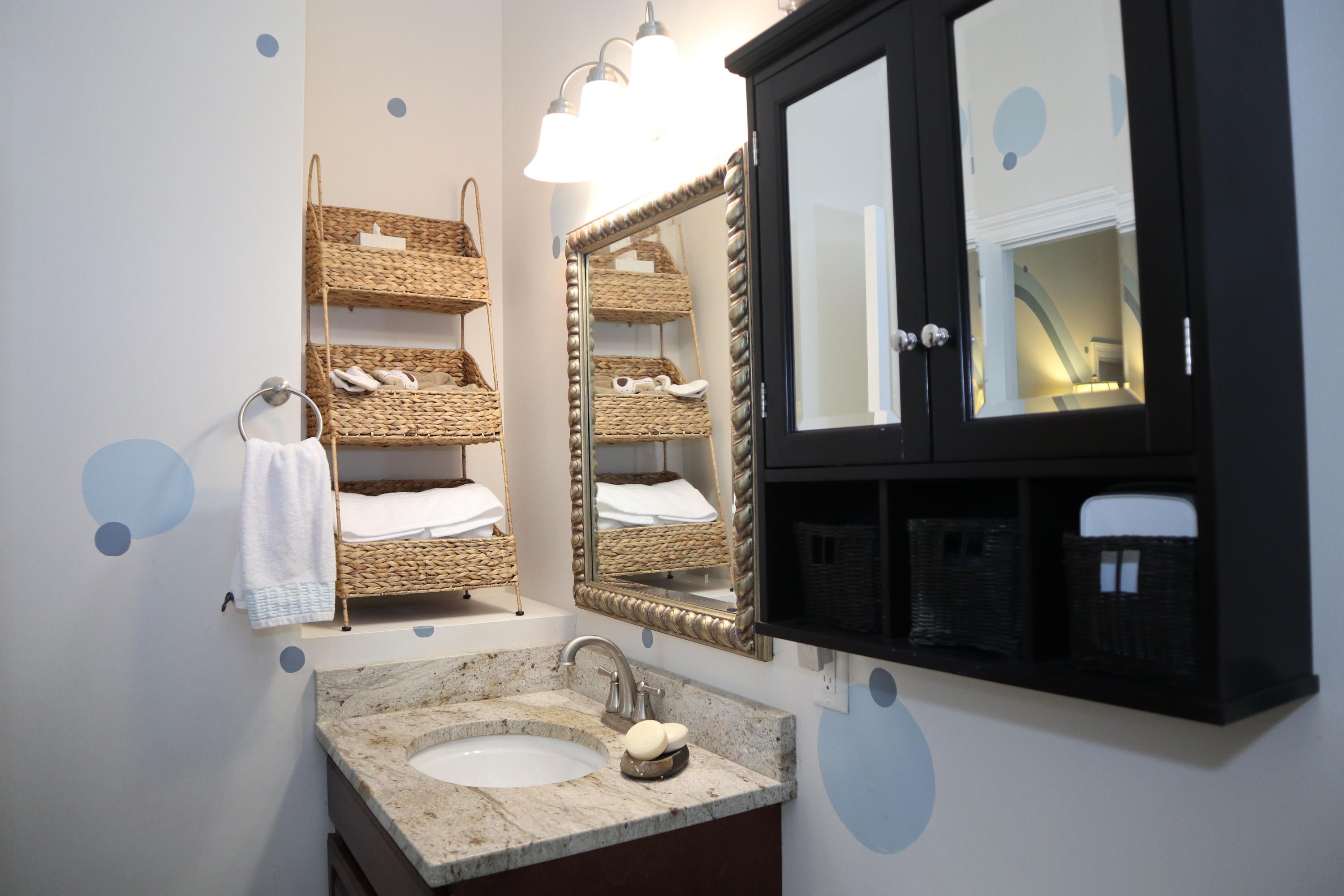EXCLUSIVE BCH EST - Residential