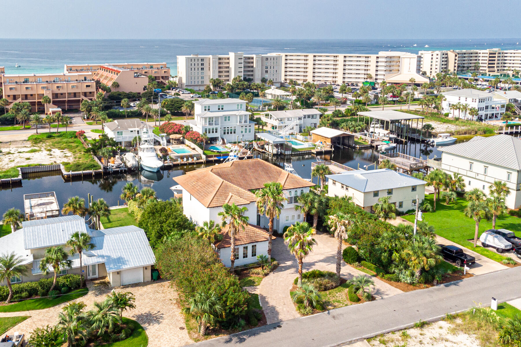 HOLIDAY ISLE - Residential