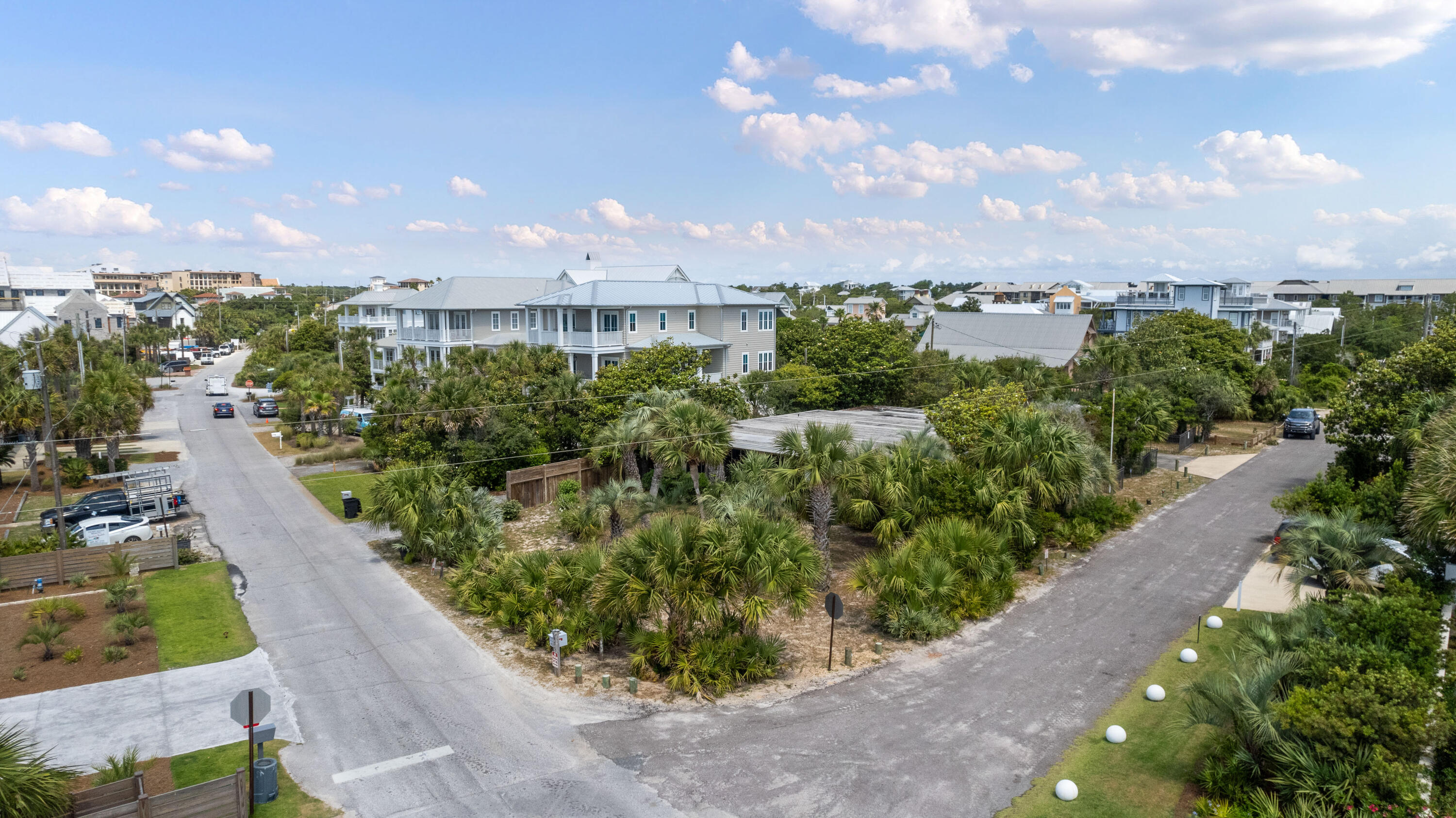 BLUE MOUNTAIN BEACH - Residential