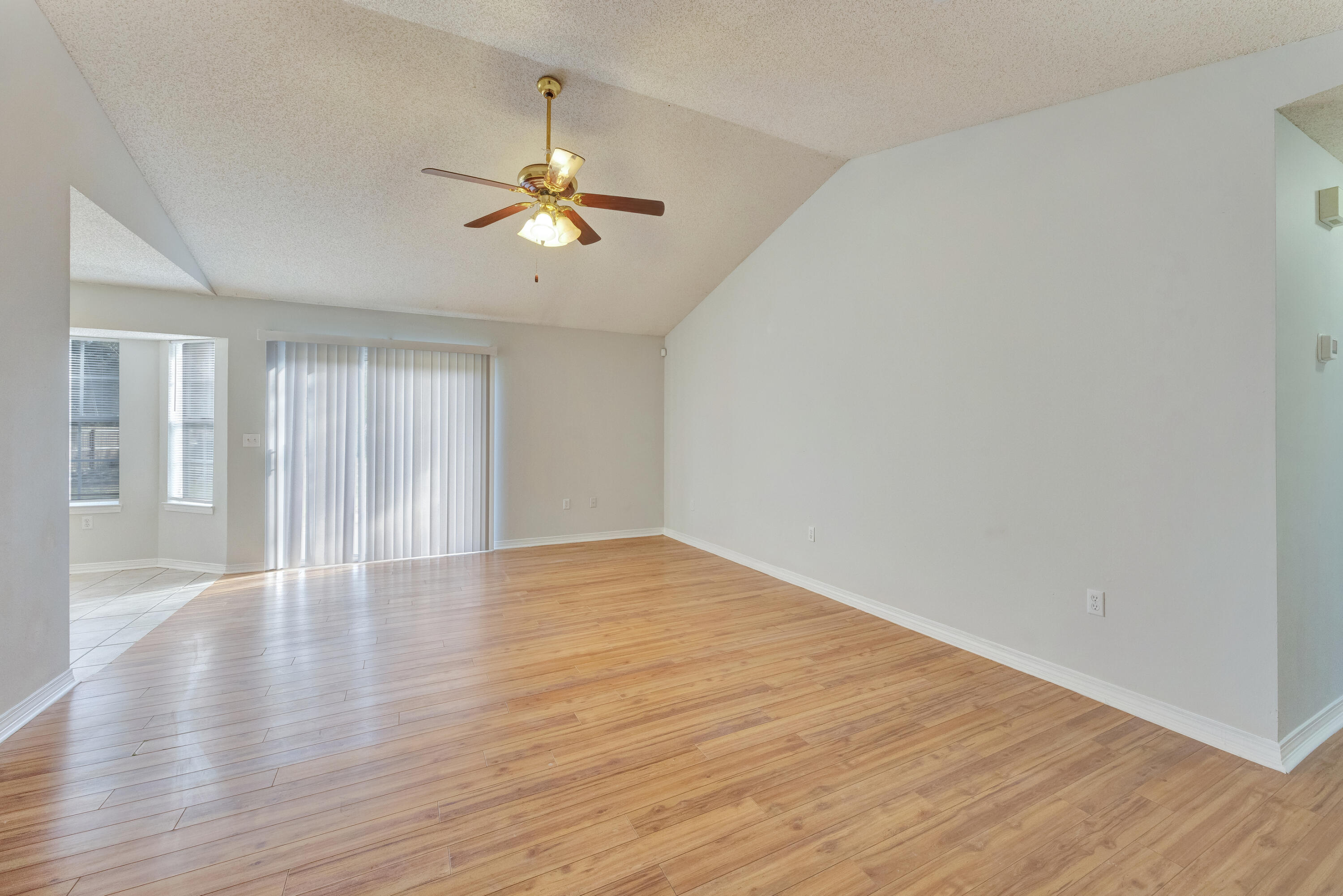 CORONADO VILLAGE PH 1 - Residential