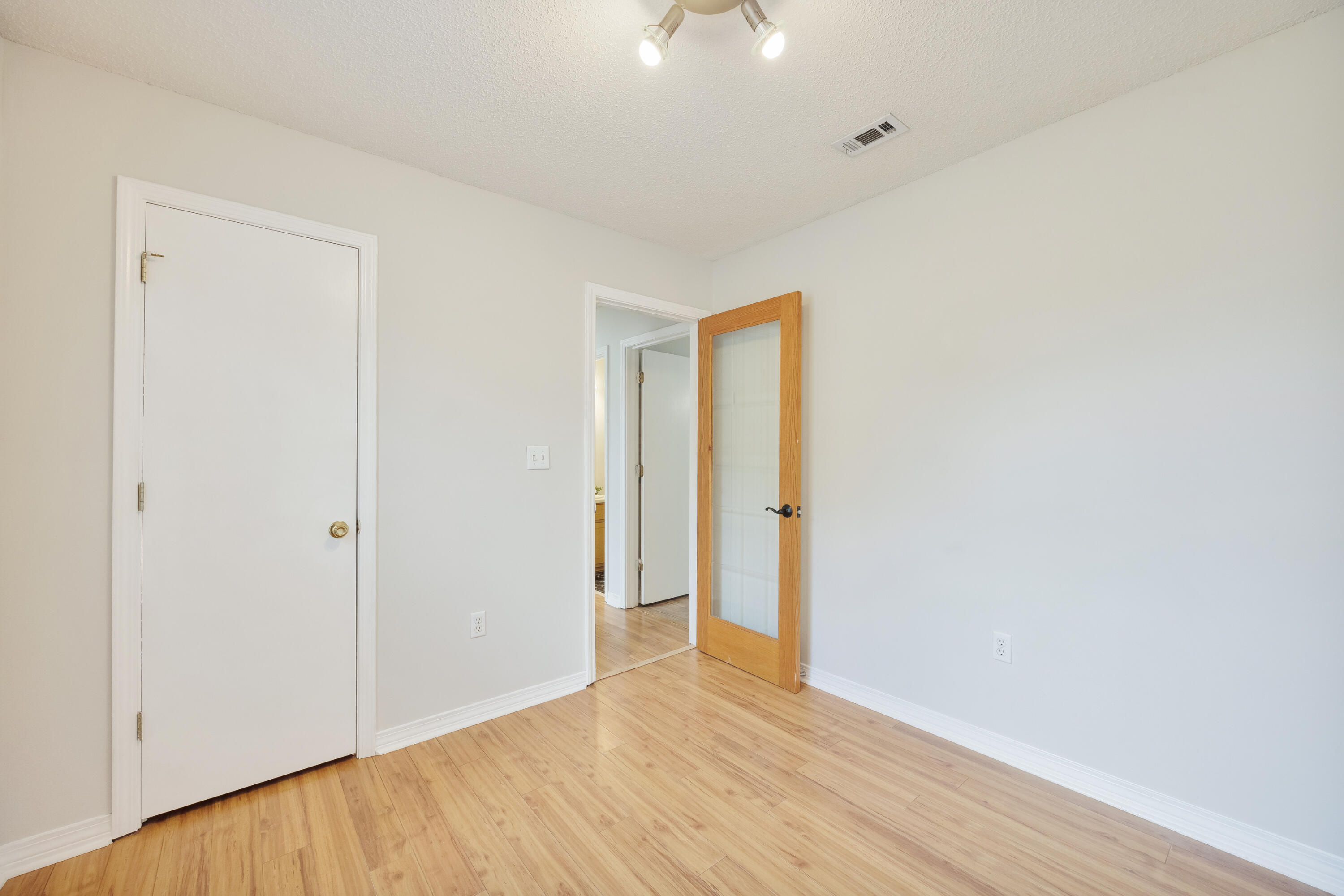CORONADO VILLAGE PH 1 - Residential