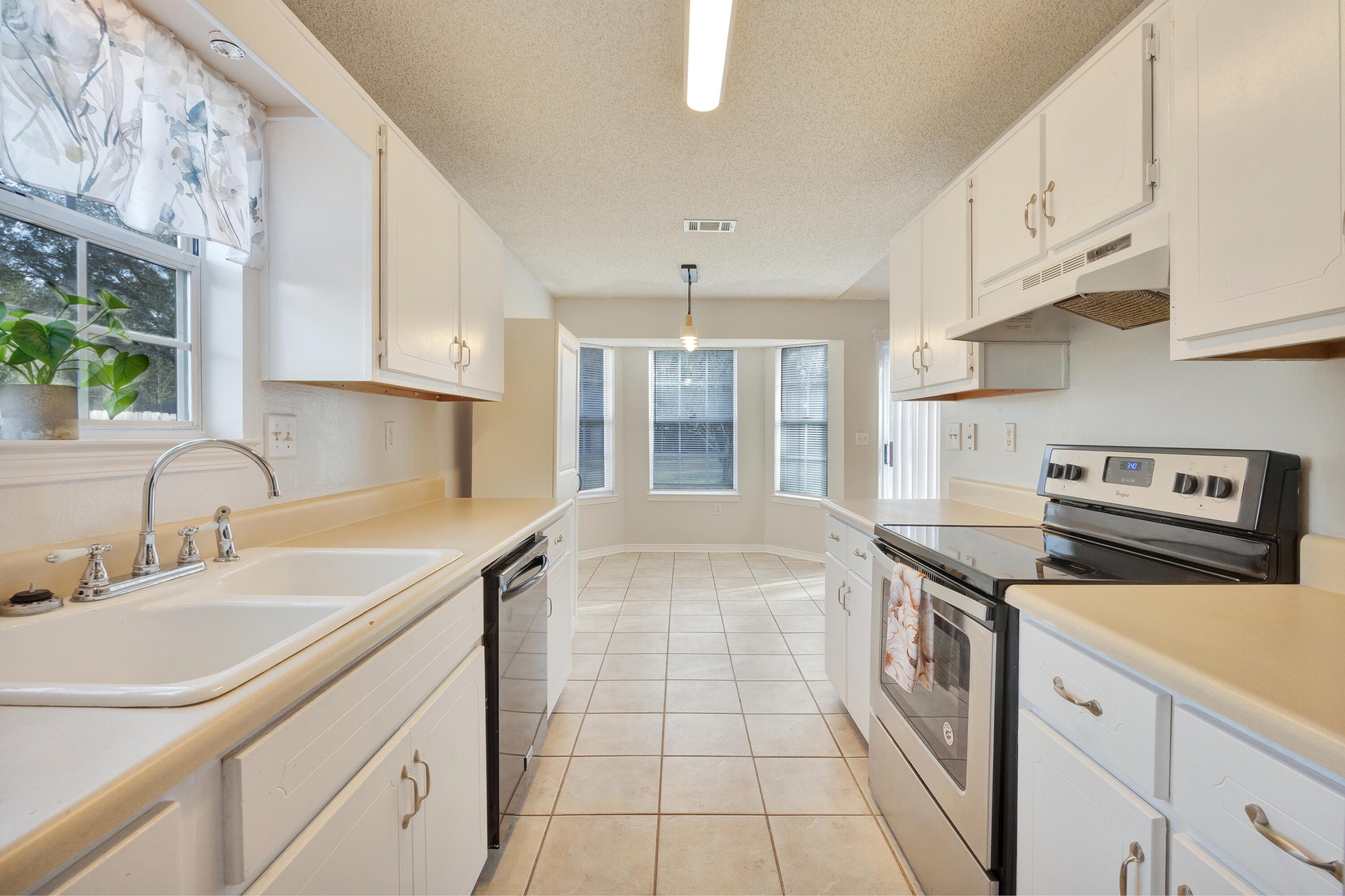 CORONADO VILLAGE PH 1 - Residential