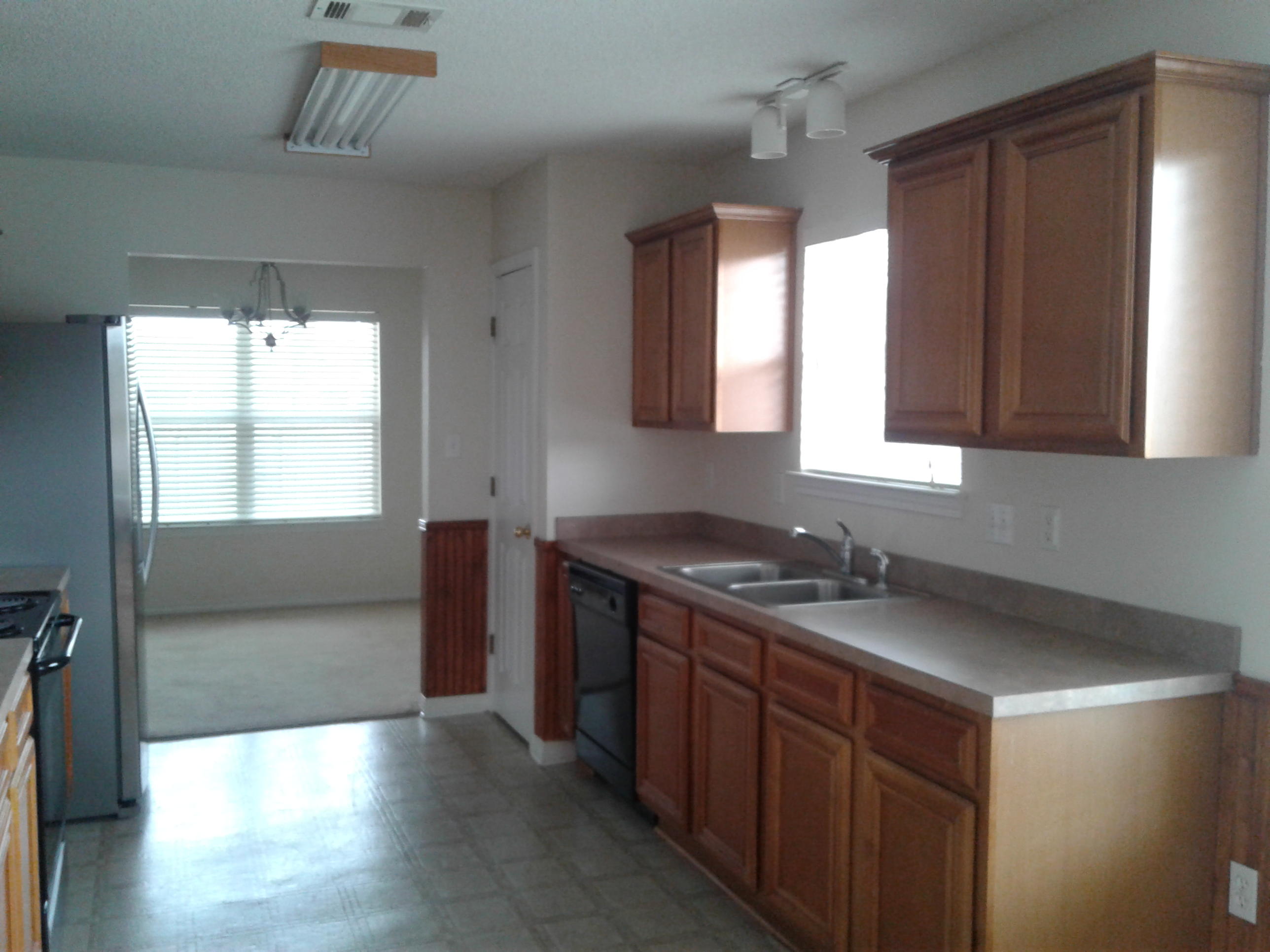 BROOKE ESTATES PH II - Residential Lease
