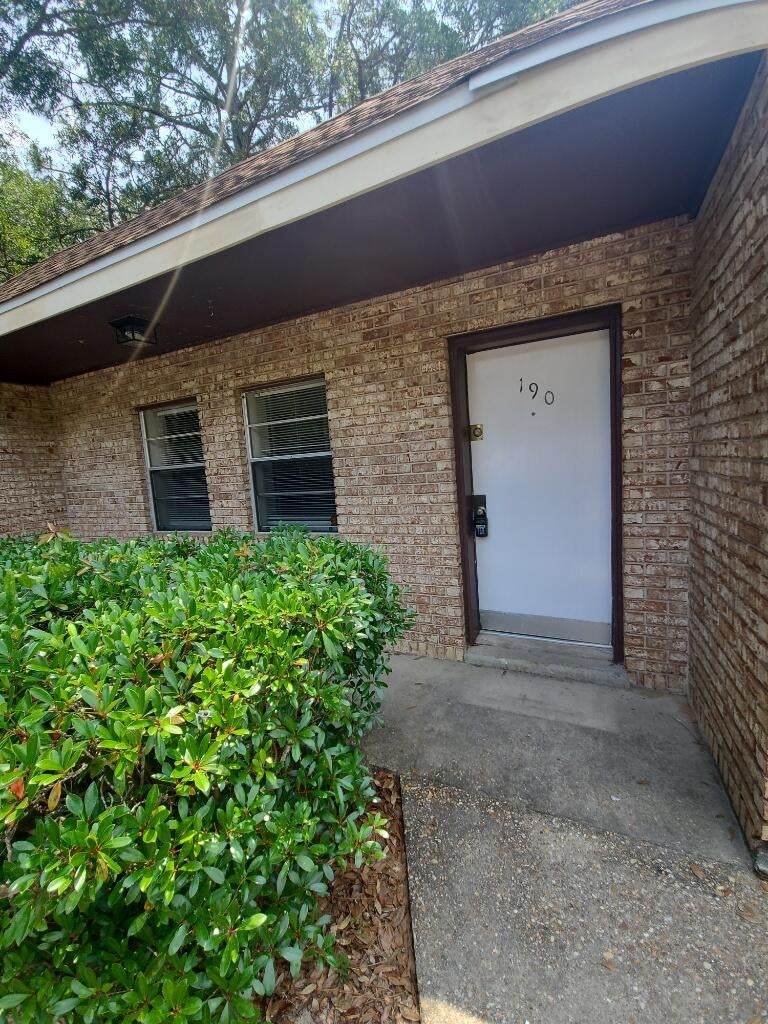 This 2 bedroom / 1 bath brick duplex right by county line in Freeport/Niceville area with new paint and vinyl plank flooring throughout.

~All ERA American Real Estate residents are enrolled in the Resident Benefits Package (RBP) for $35/month which includes HVAC air filter delivery (for applicable properties), credit building to help boost your credit score with timely rent payments, $1M Identity Protection, utility concierge service making utility connection a breeze during your move-in, our best-in-class resident rewards program, and much more! More details upon application.~
