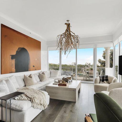 ALEXANDER AT PALM COURT - Residential