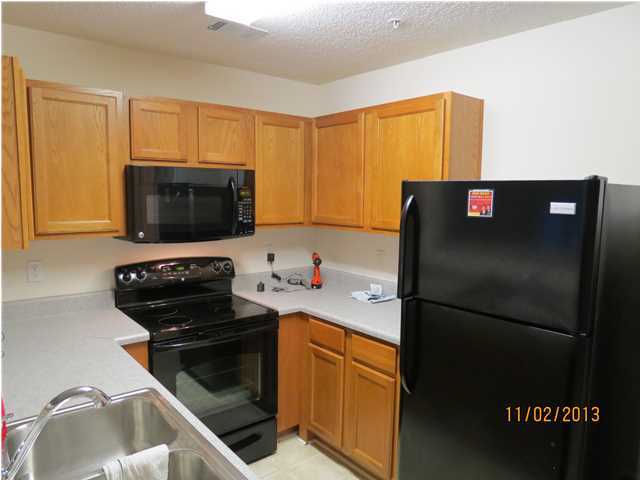 ROLLING PINES - Residential Lease