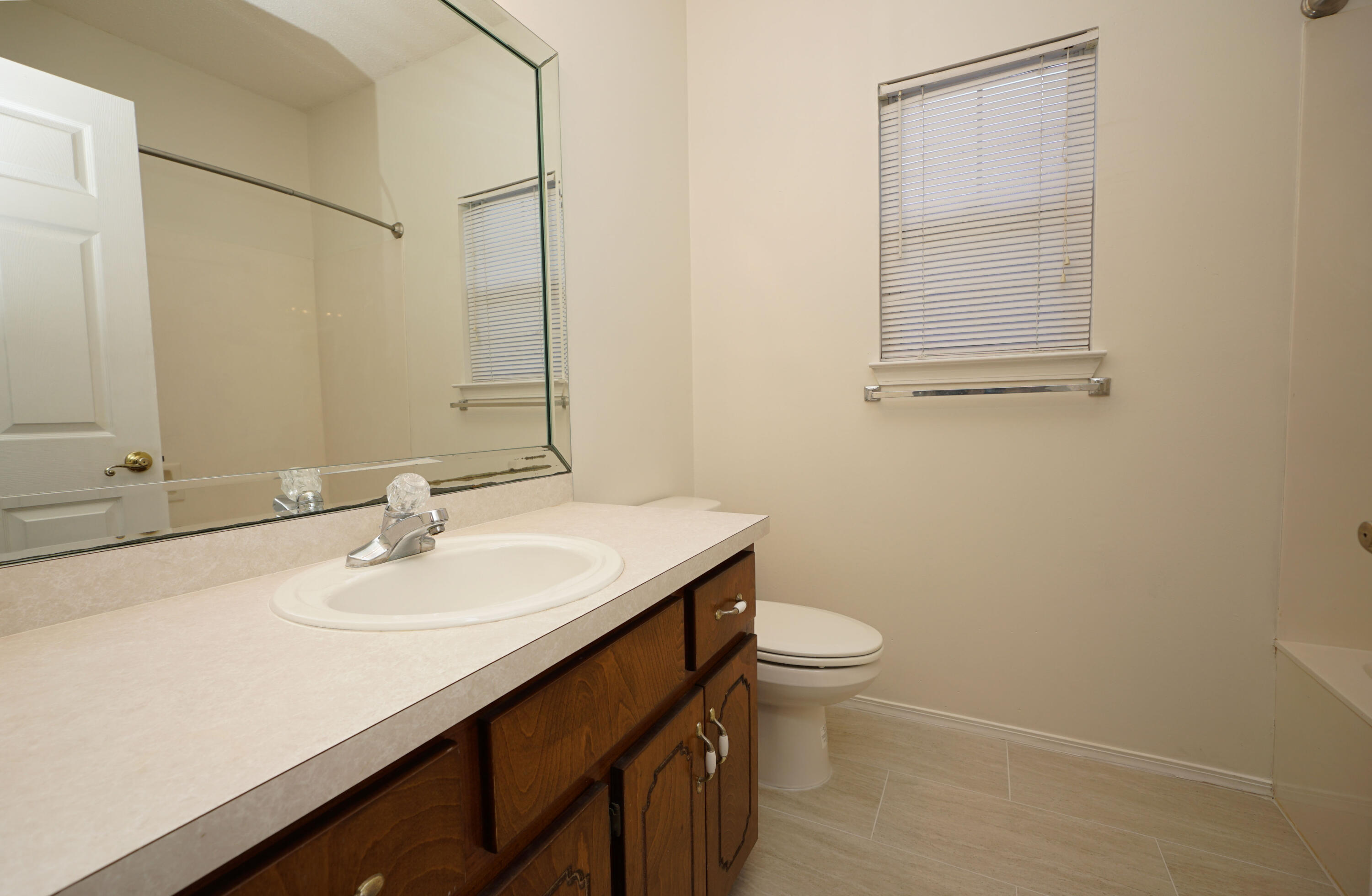 PARKWOOD SQUARE PH 2 - Residential