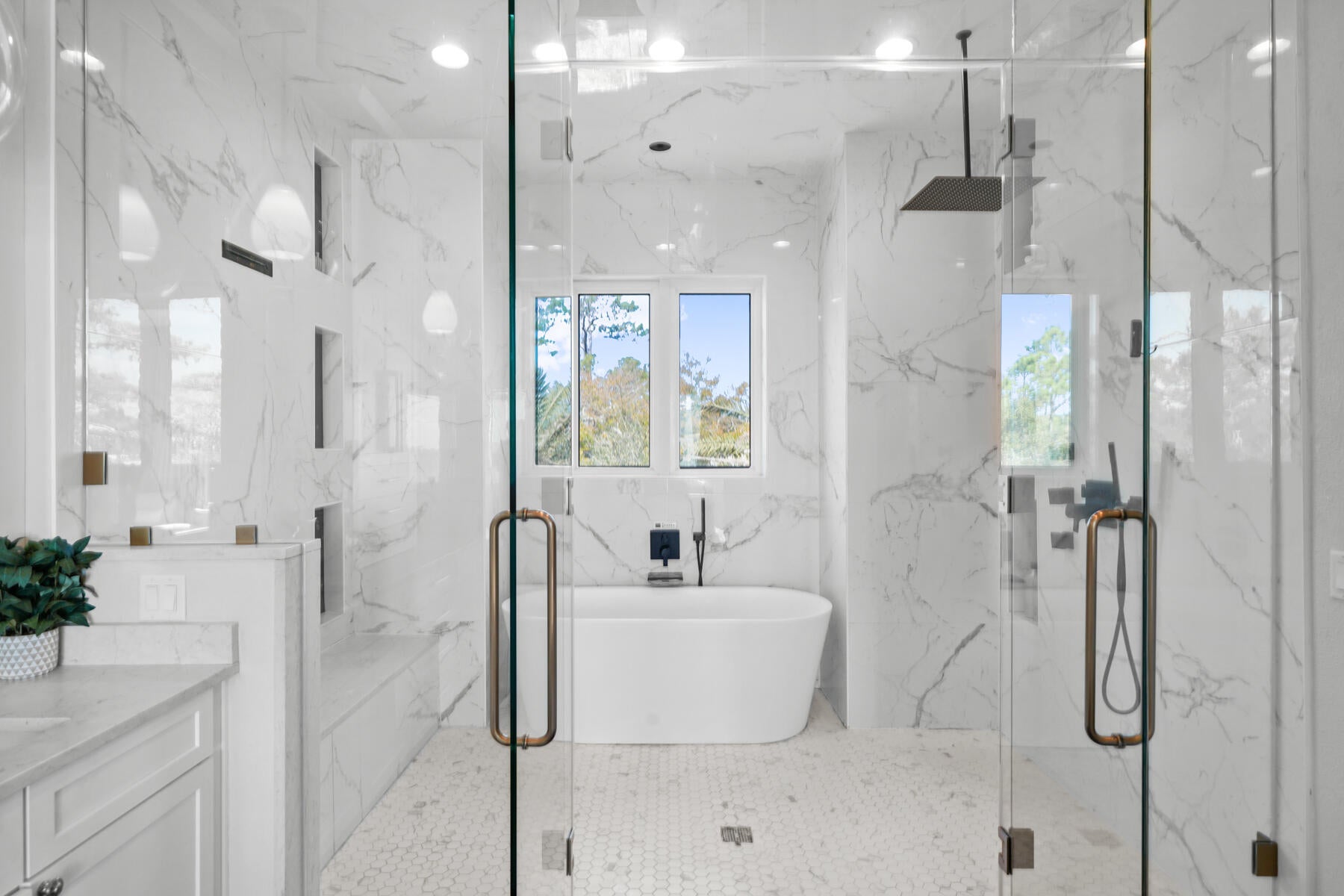 BLACK POINTE - Residential