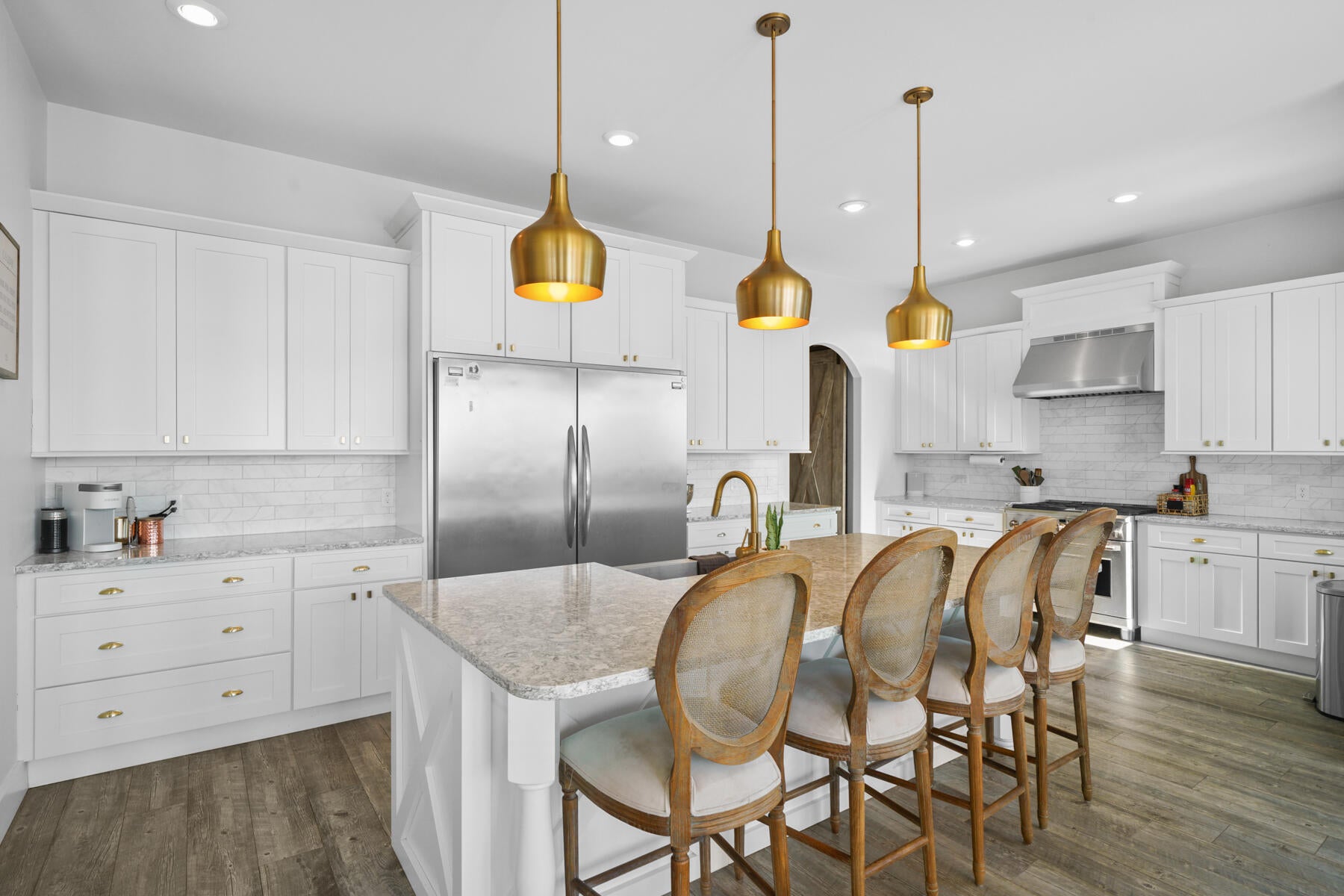 BLACK POINTE - Residential
