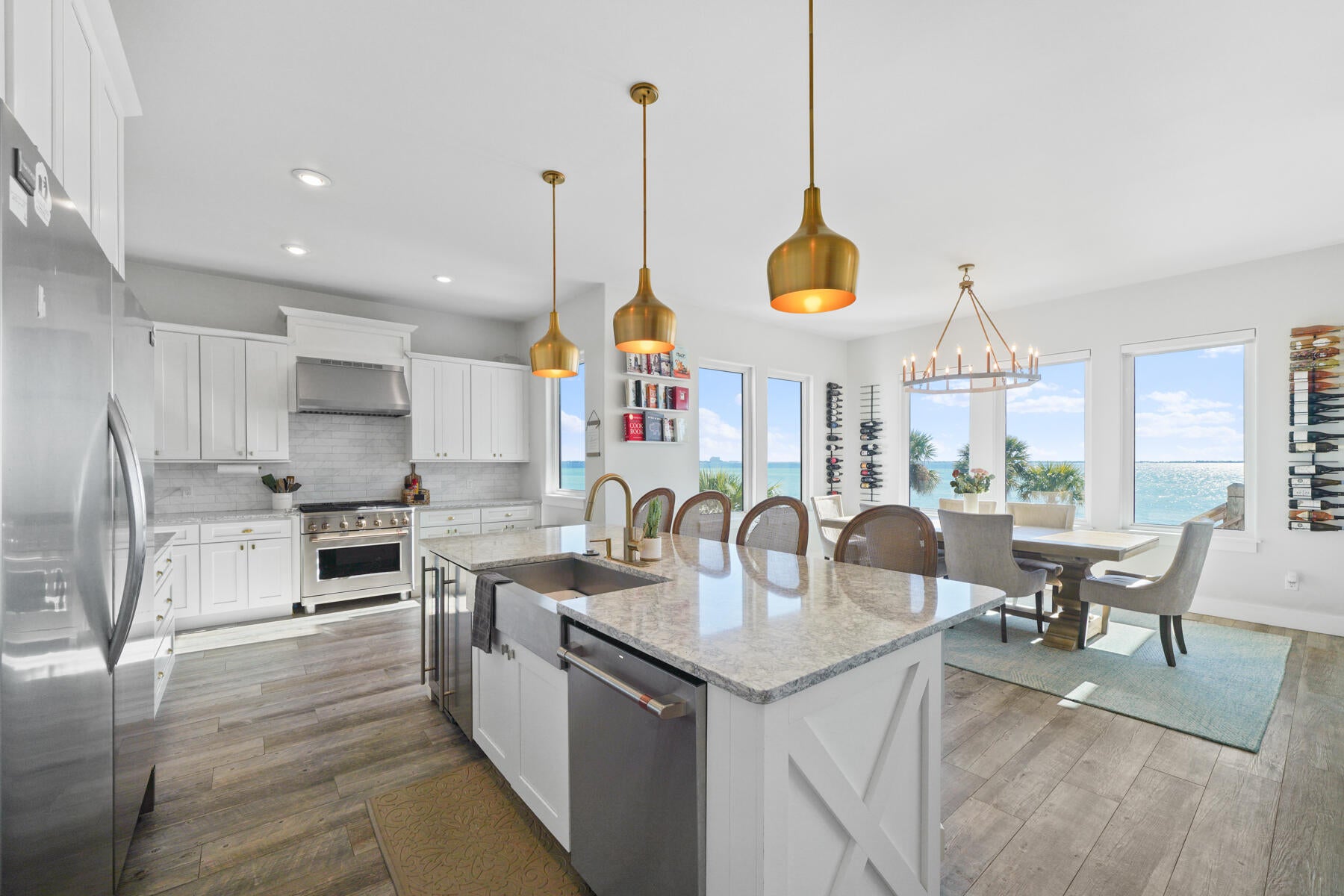 BLACK POINTE - Residential