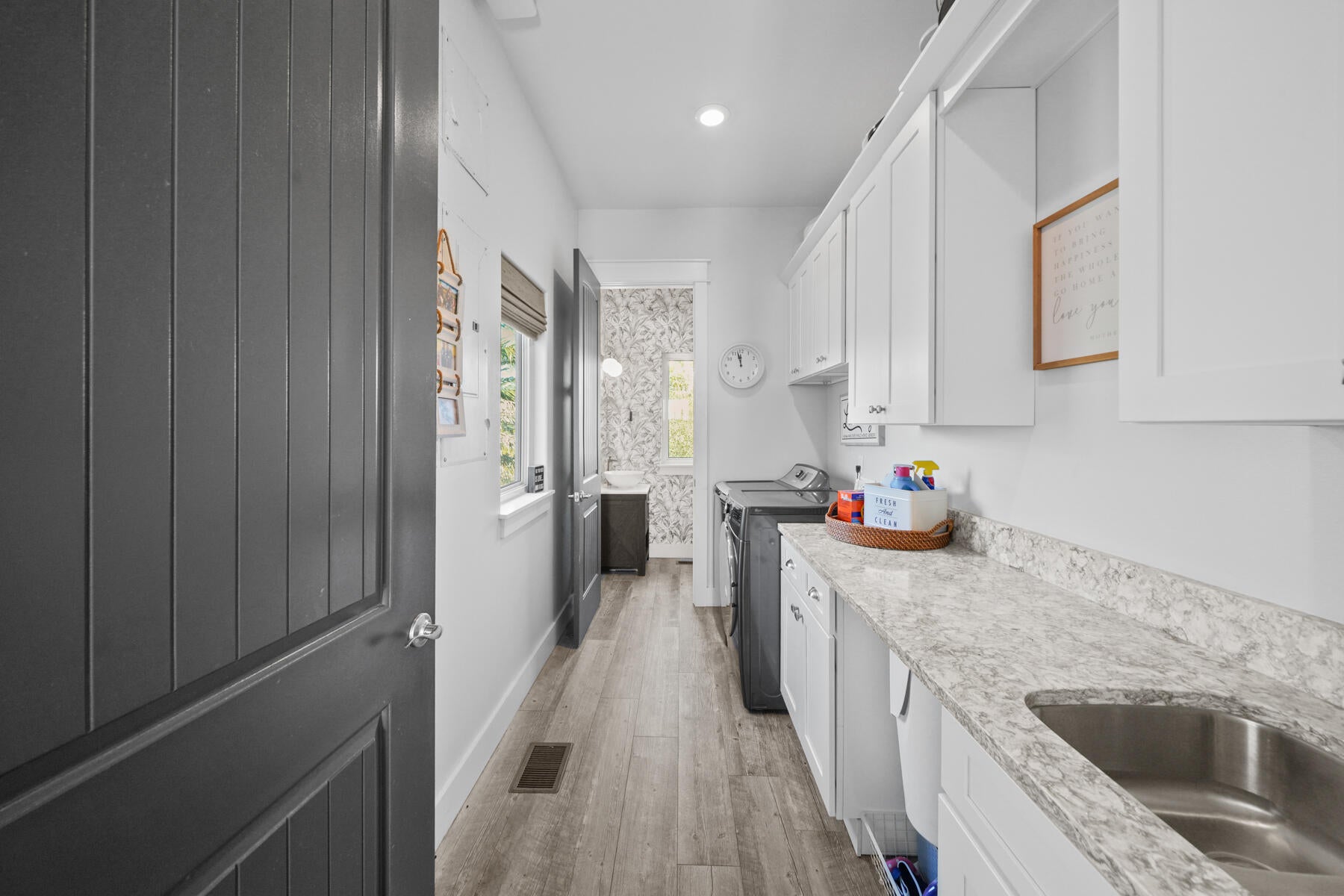 BLACK POINTE - Residential