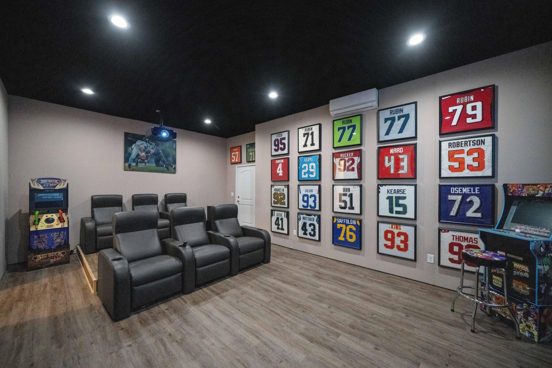 BLACK POINTE - Residential