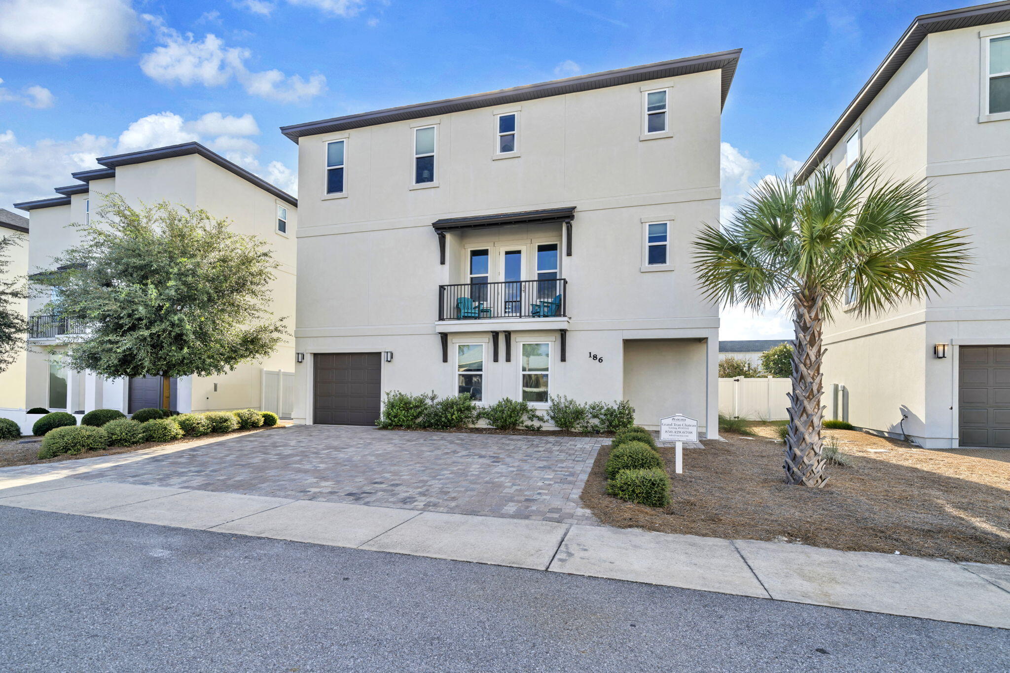 Hidden Palms - Residential