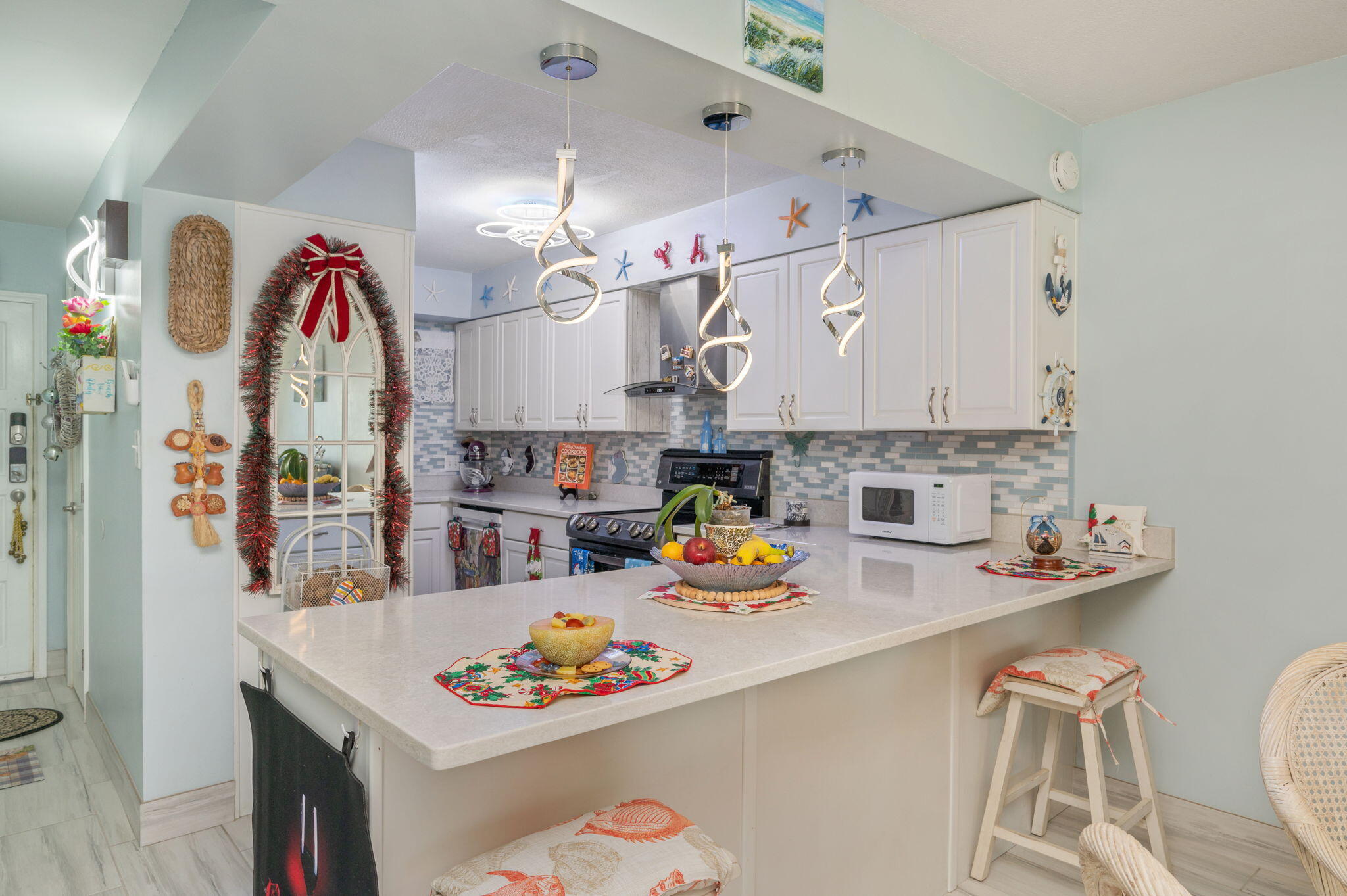 REGENCY TOWERS - Residential