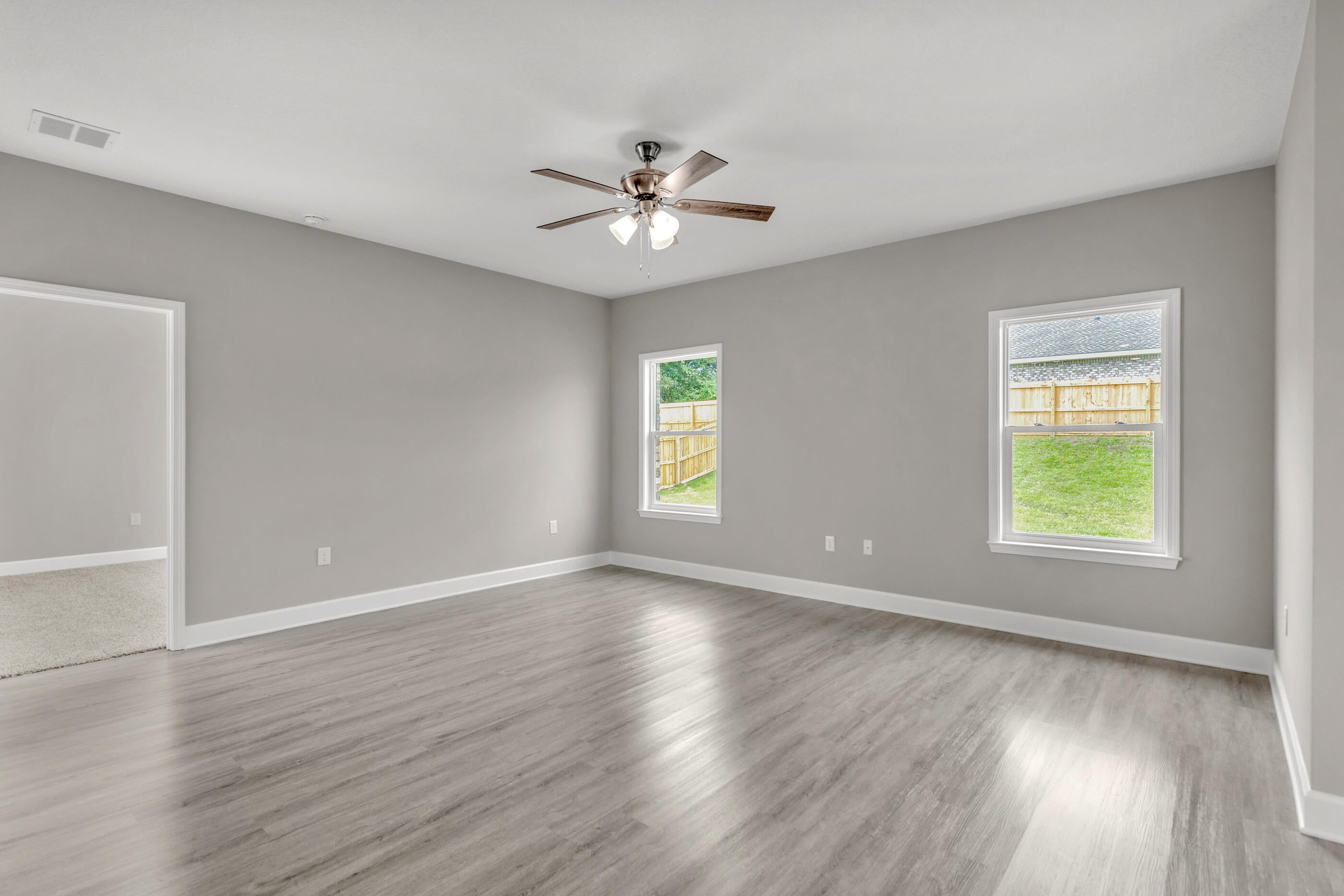 LAKERIDGE EST - Residential