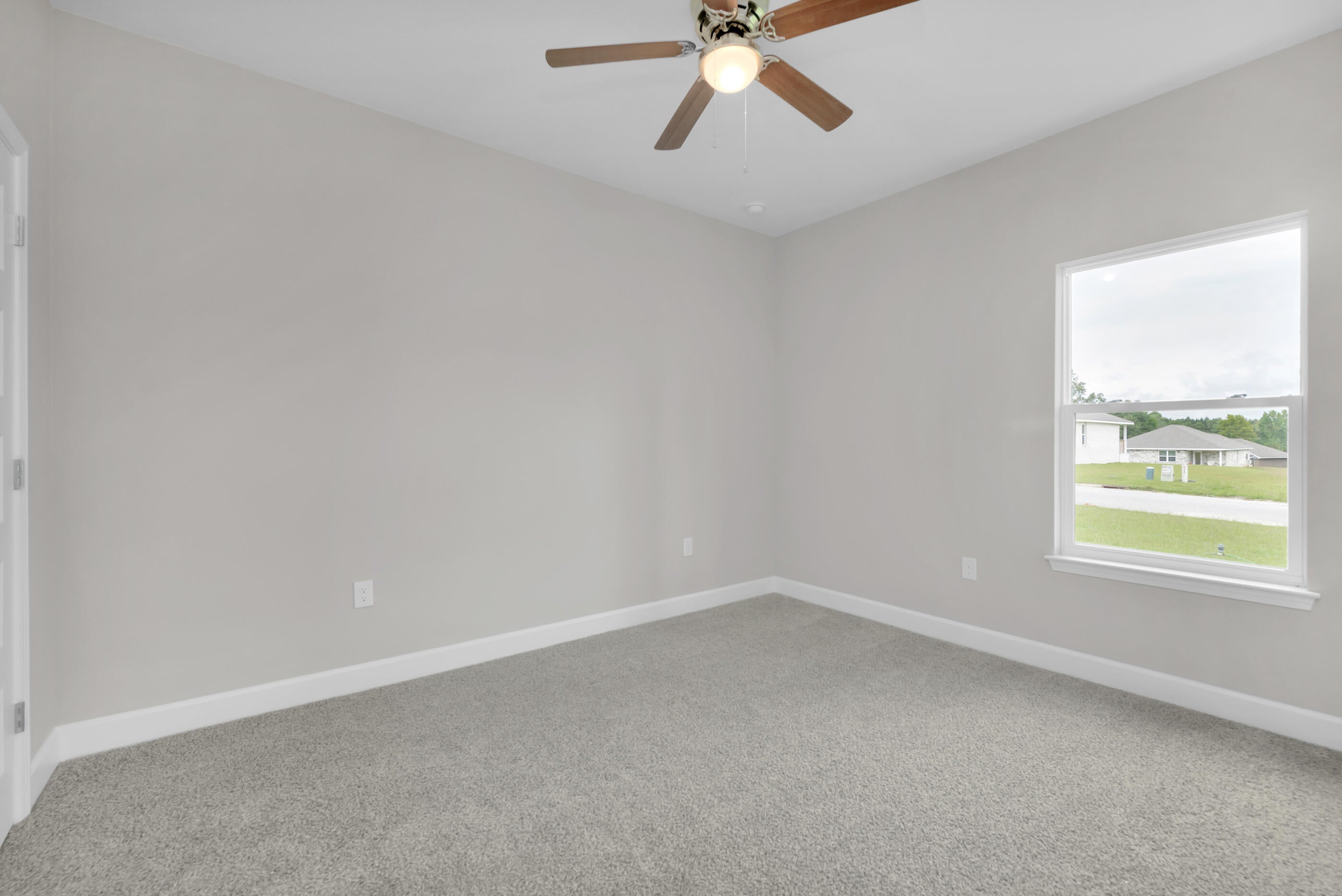 LAKERIDGE EST - Residential