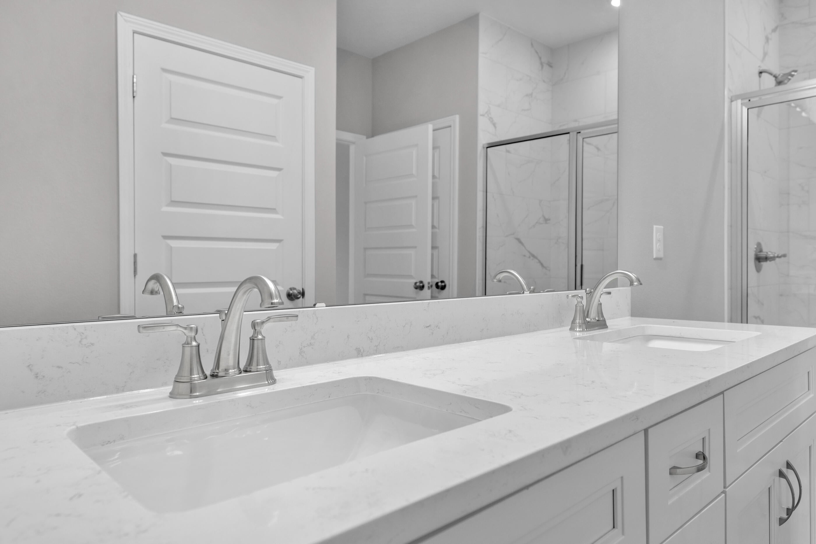 LAKERIDGE EST - Residential