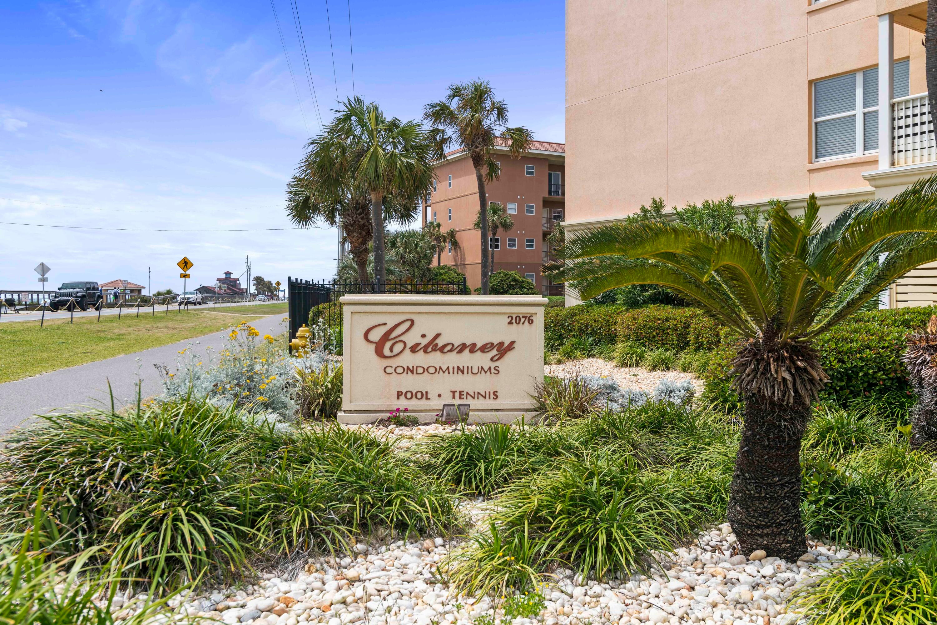 CIBONEY CONDO - Residential