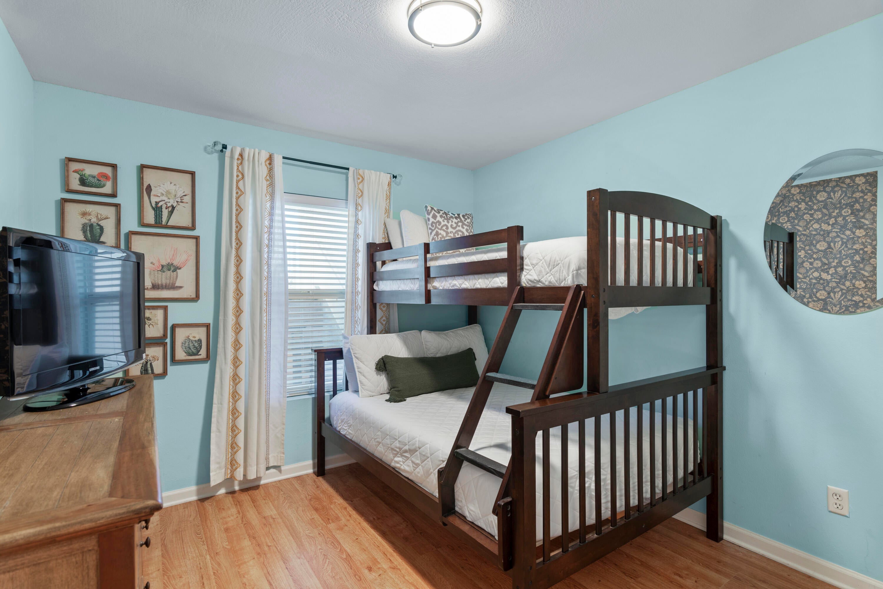CIBONEY CONDO - Residential
