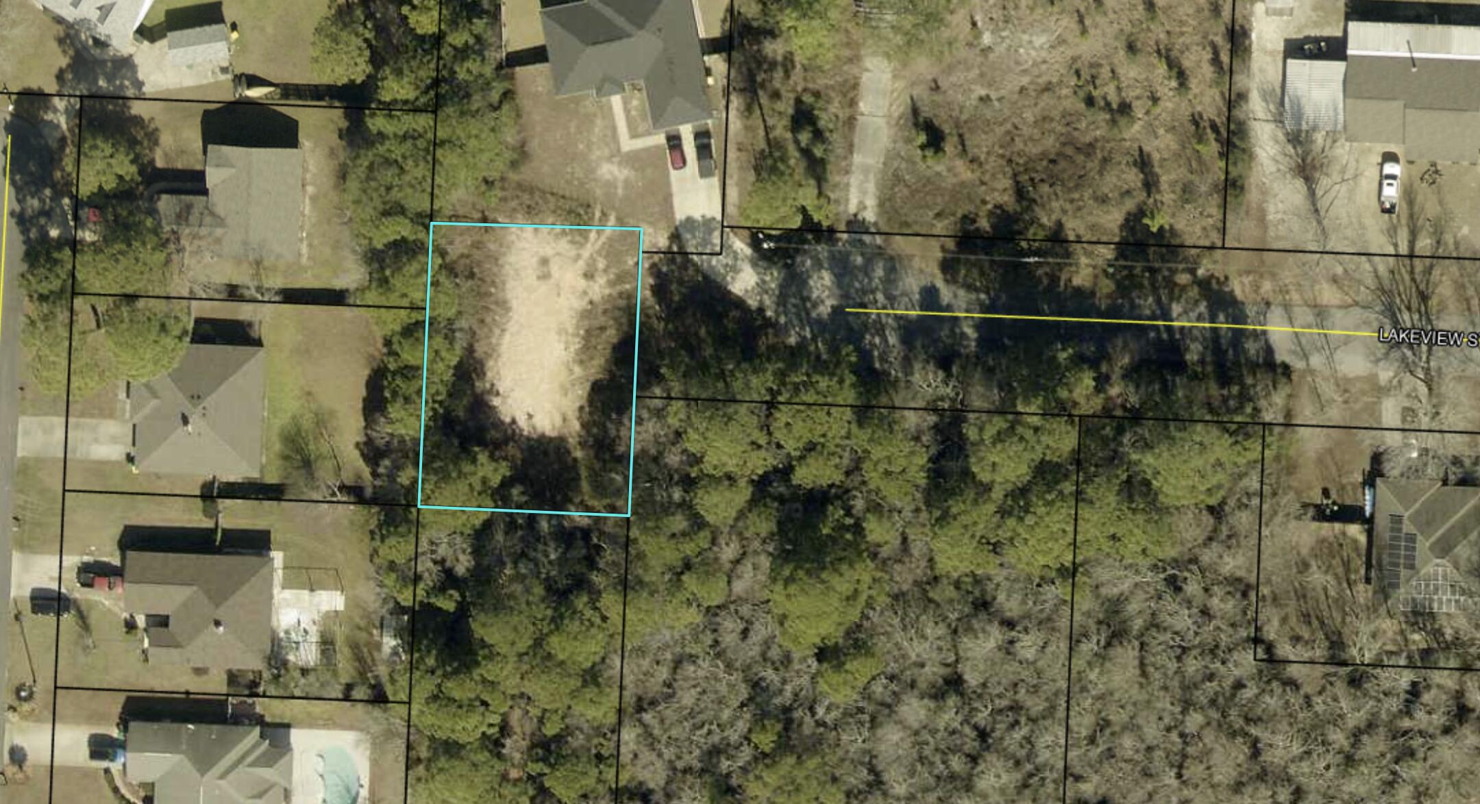 This Mary Esther lot is perfectly situated at the end of Lakeview St in the quiet community of Wynnhaven Beach Estates. The location is ideal as it's close to Hurlburt Air Force Base and not far to the gorgeous beaches of Navarre. This lot will make the perfect location for your new home. Seller financing is available and sewer and water tap fees are paid. Buyer to please verify all information contained in this listing and perform their own due diligence.