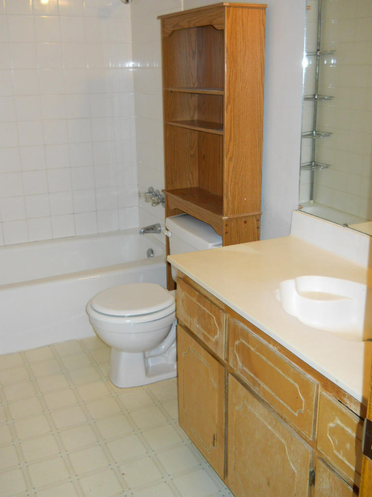 CRESTVIEW - Residential Lease