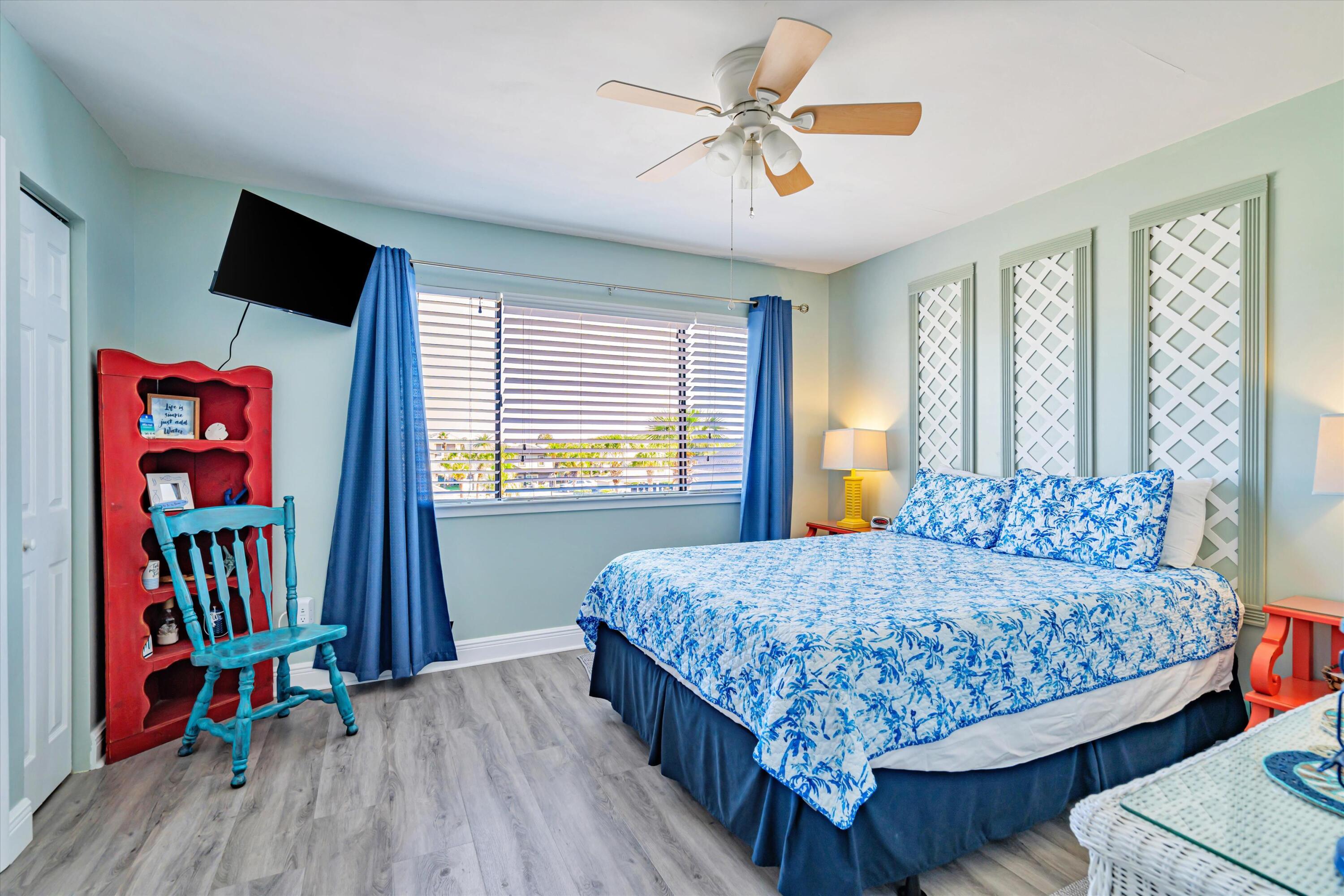 BLUE SURF T/H - Residential