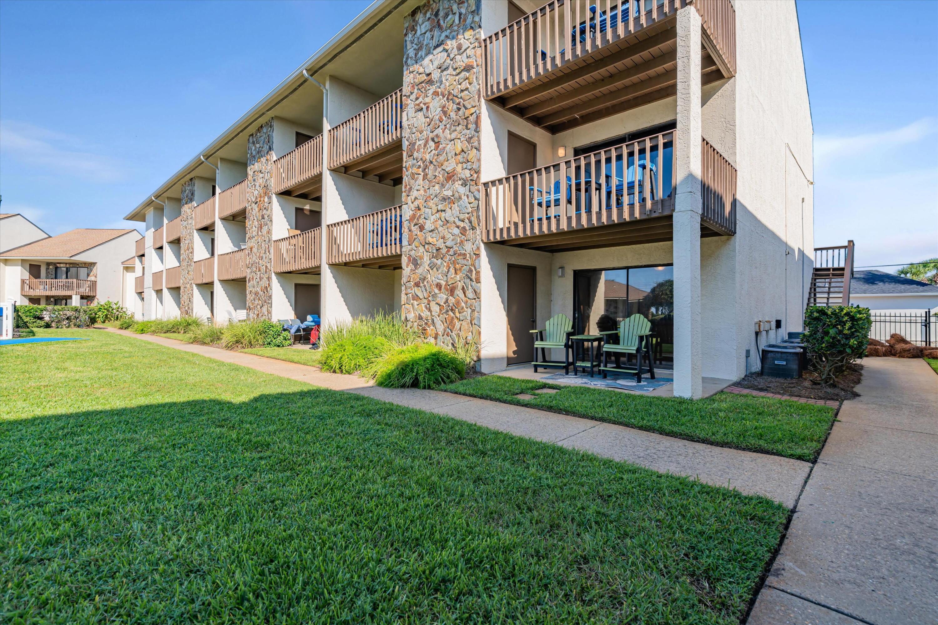 BLUE SURF T/H - Residential