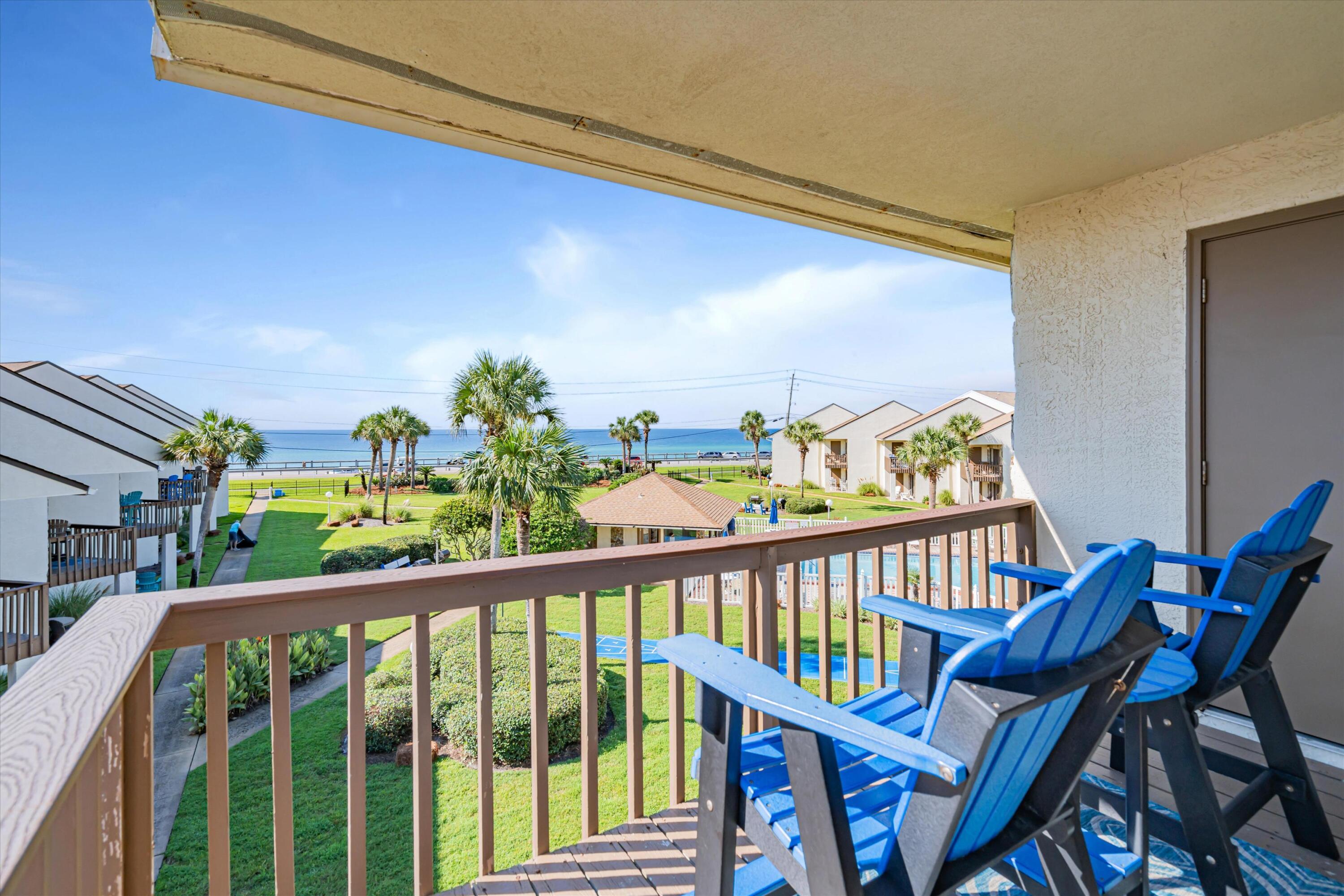 BLUE SURF T/H - Residential