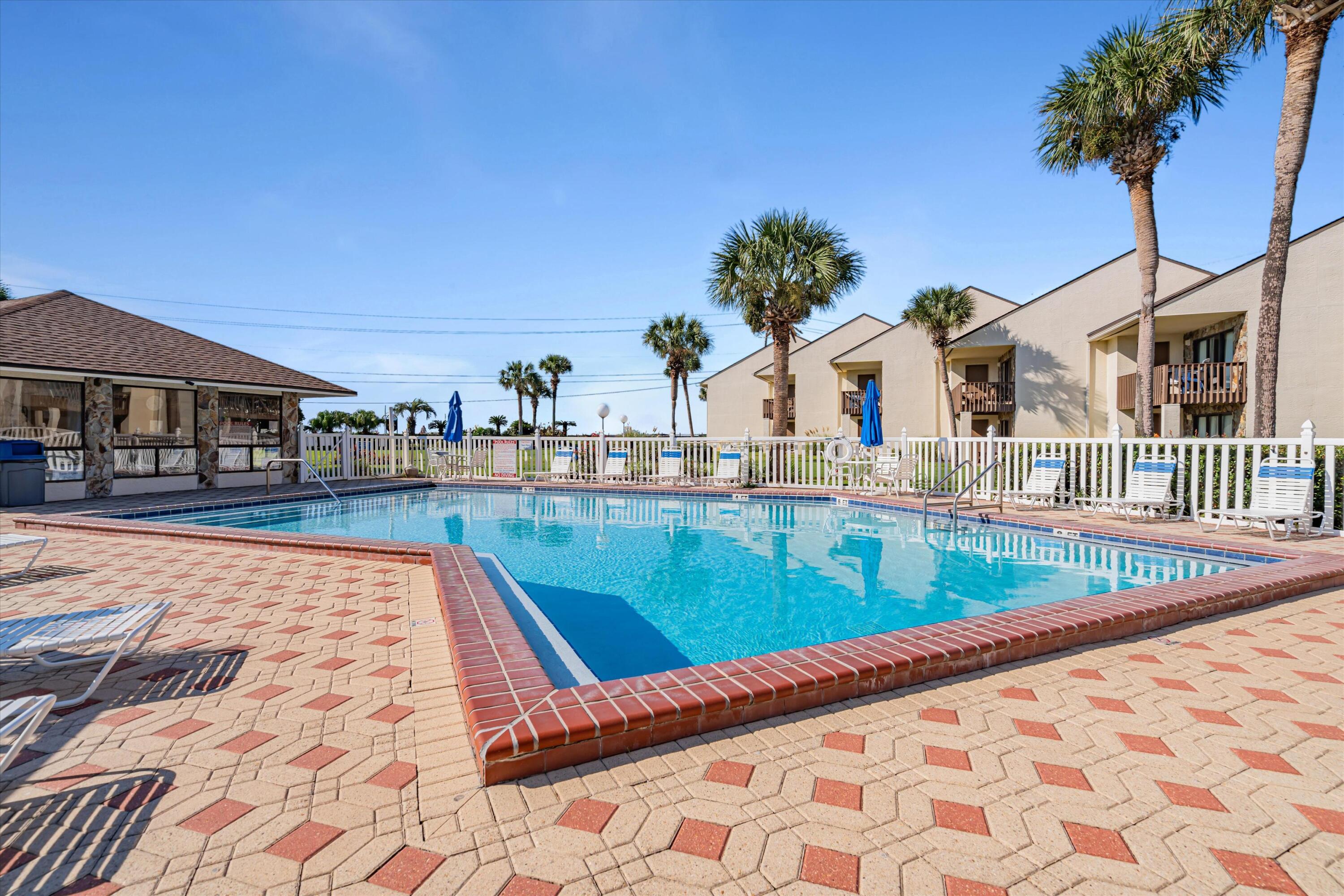 BLUE SURF T/H - Residential