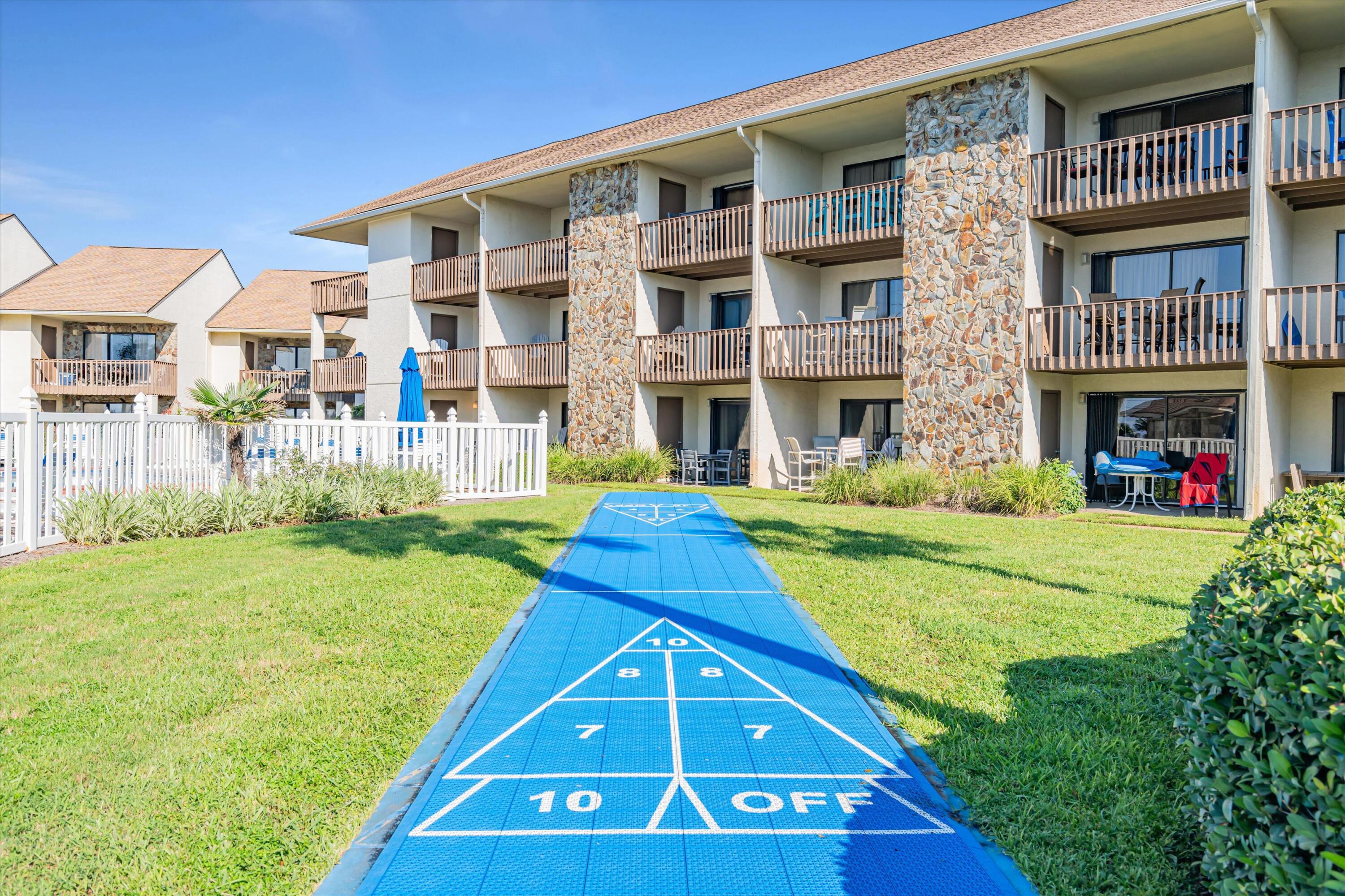 BLUE SURF T/H - Residential